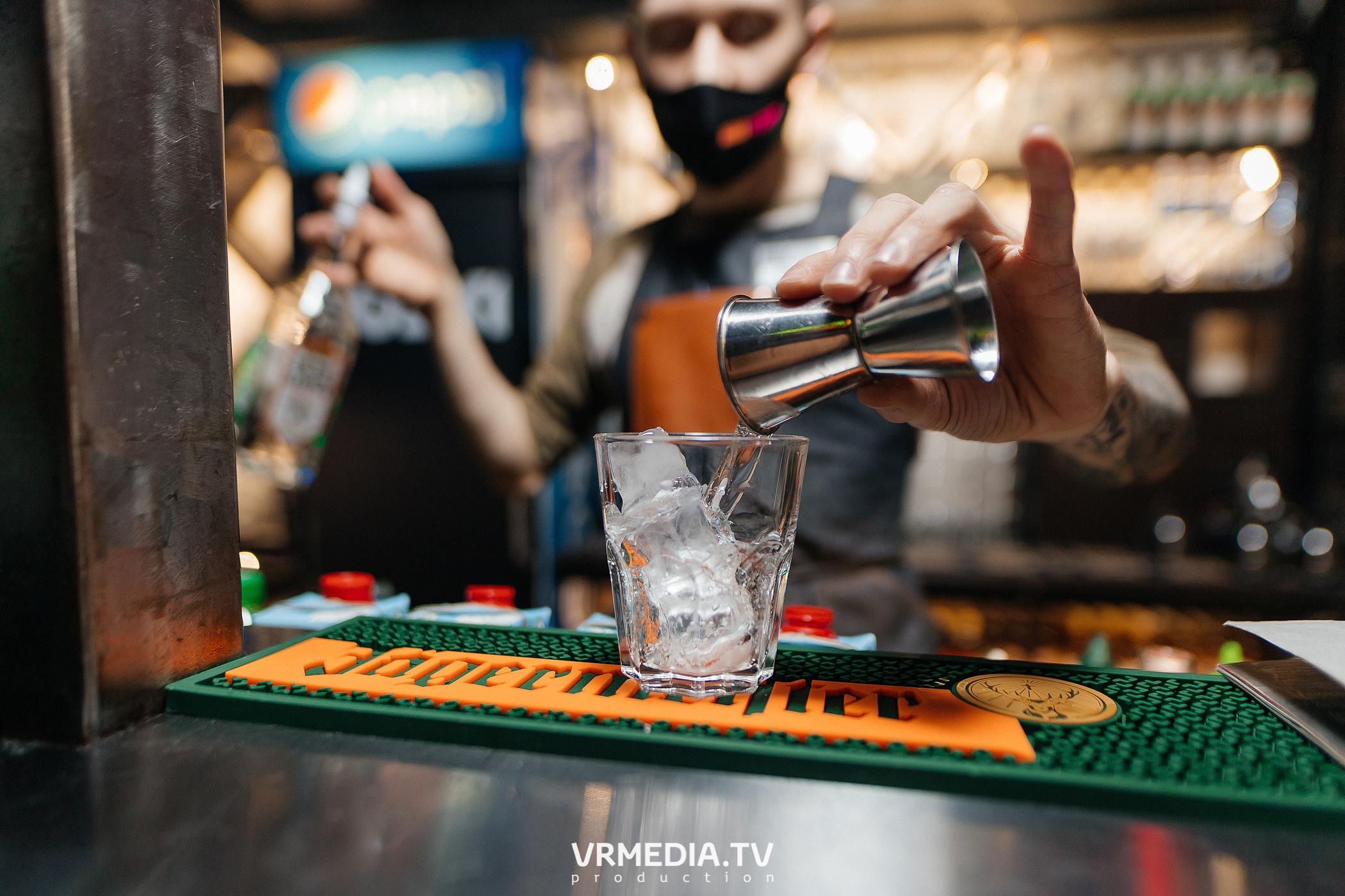 Выходные в баре «DOSKI»