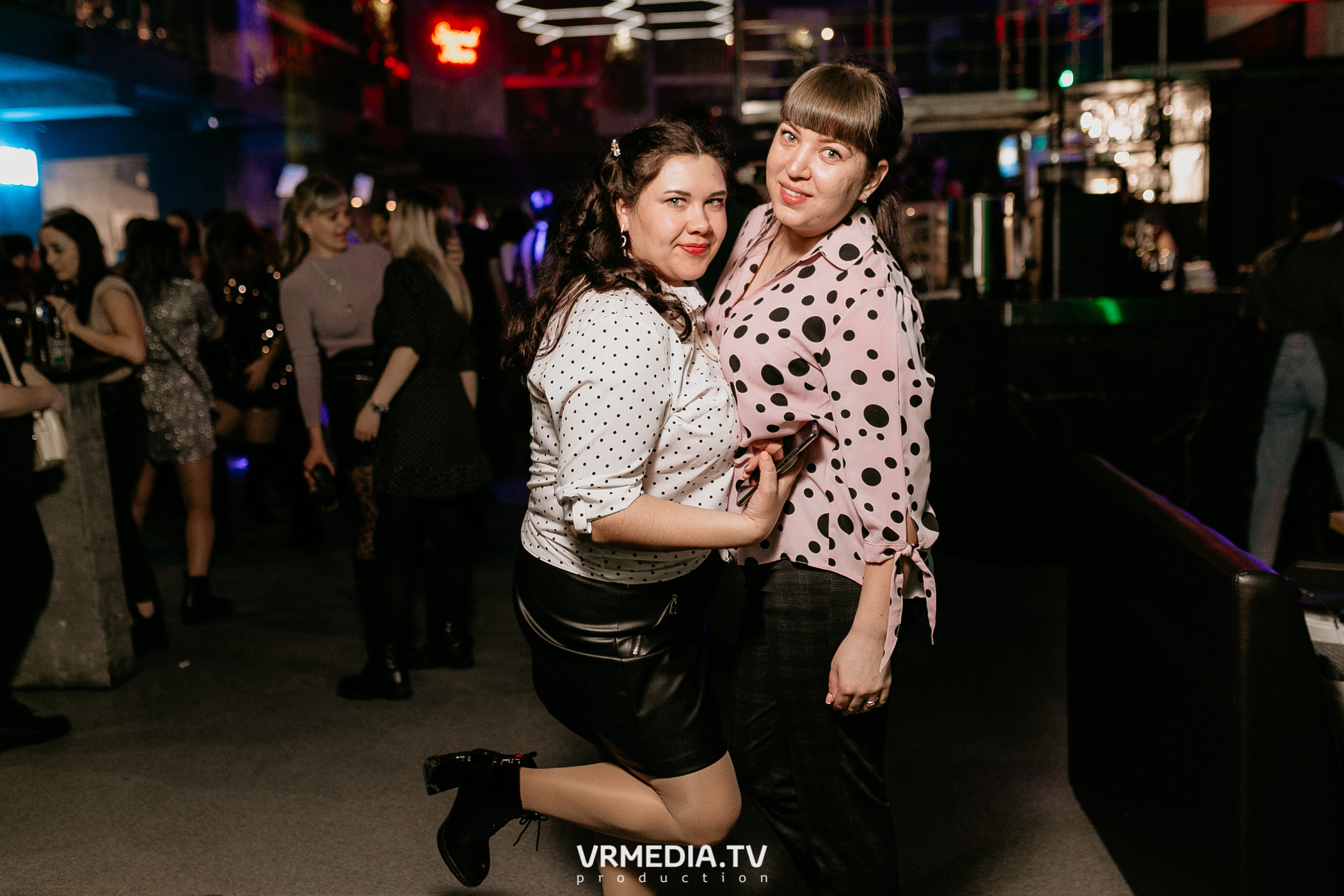 Выходные в баре «DOSKI»