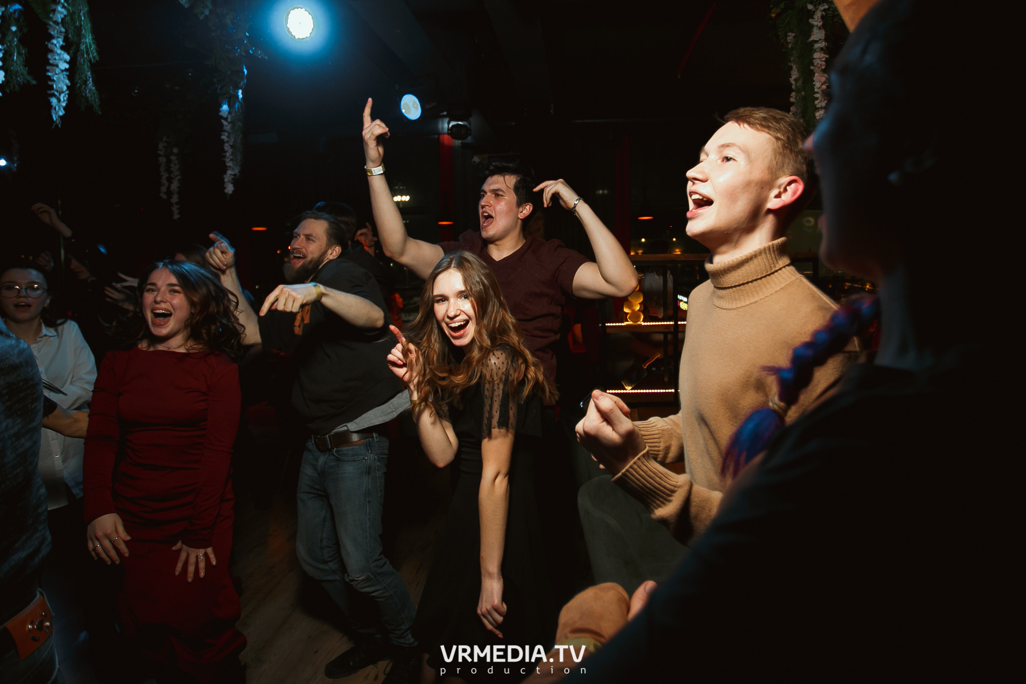 Алые Паруса в гриль-баре «Жара»