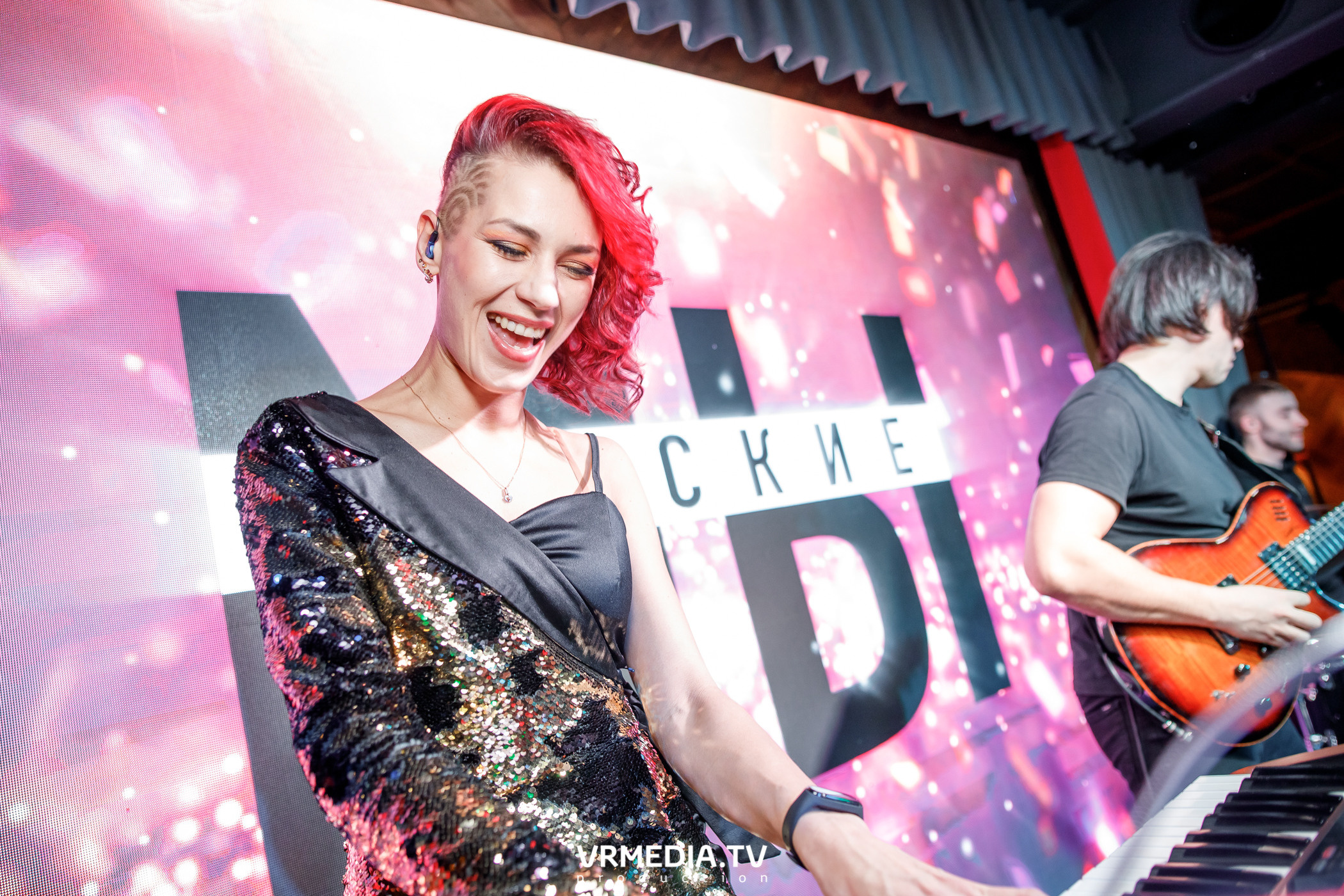 Мы русские в гриль-баре «Жара»