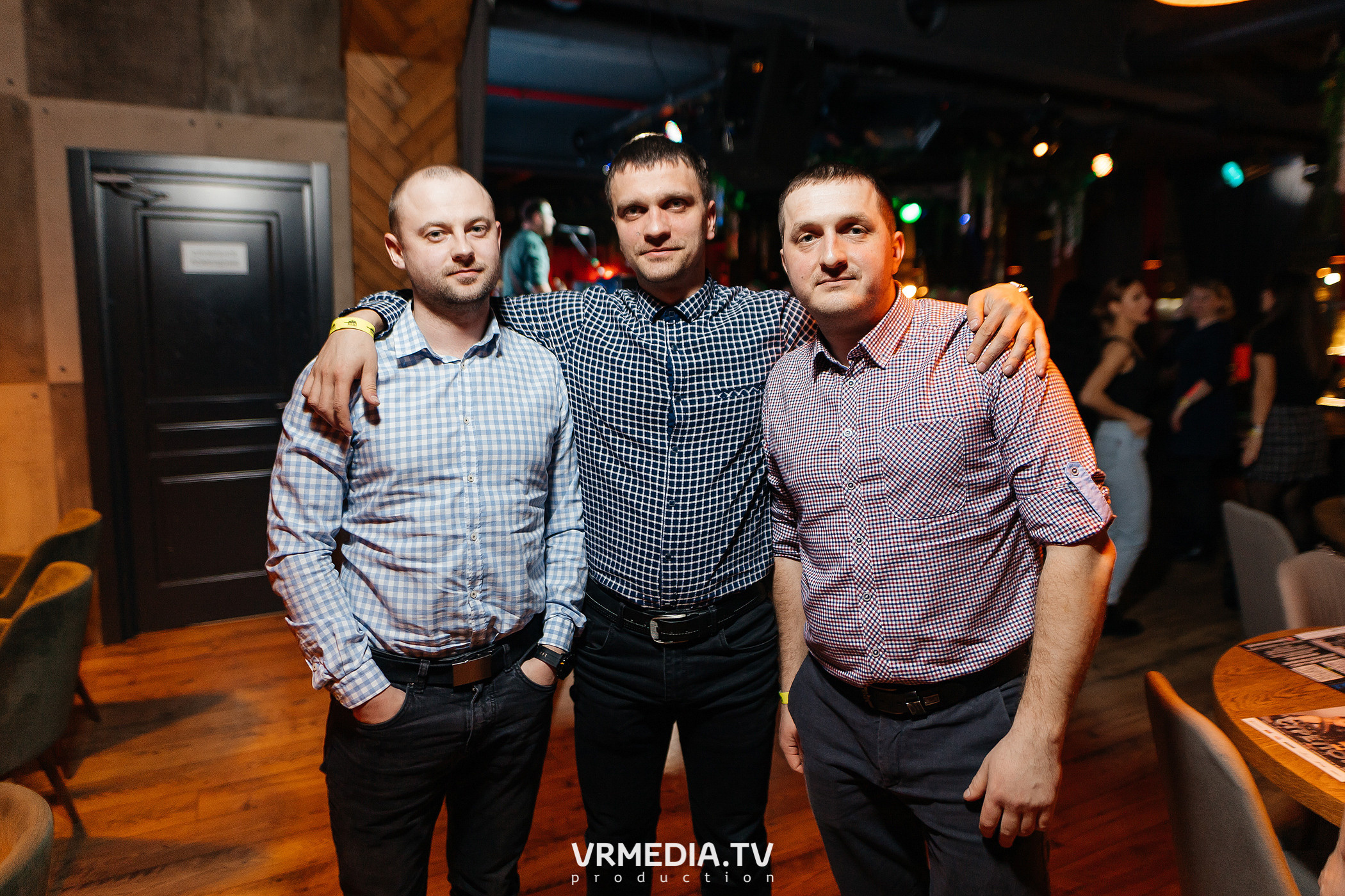 Крупным Планов в гриль-баре «Жара»