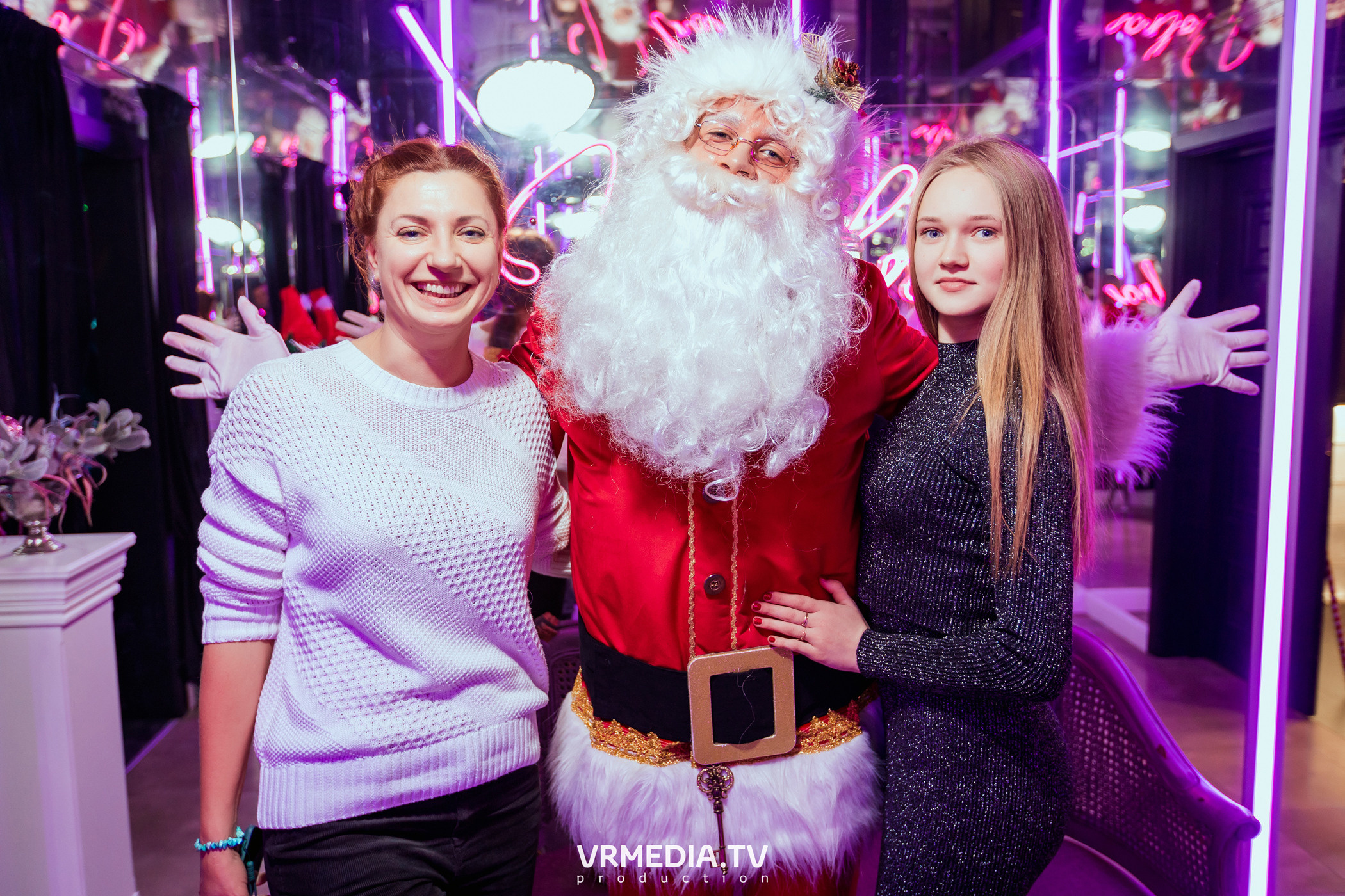 Merry Christmas в караоке «Volna»
