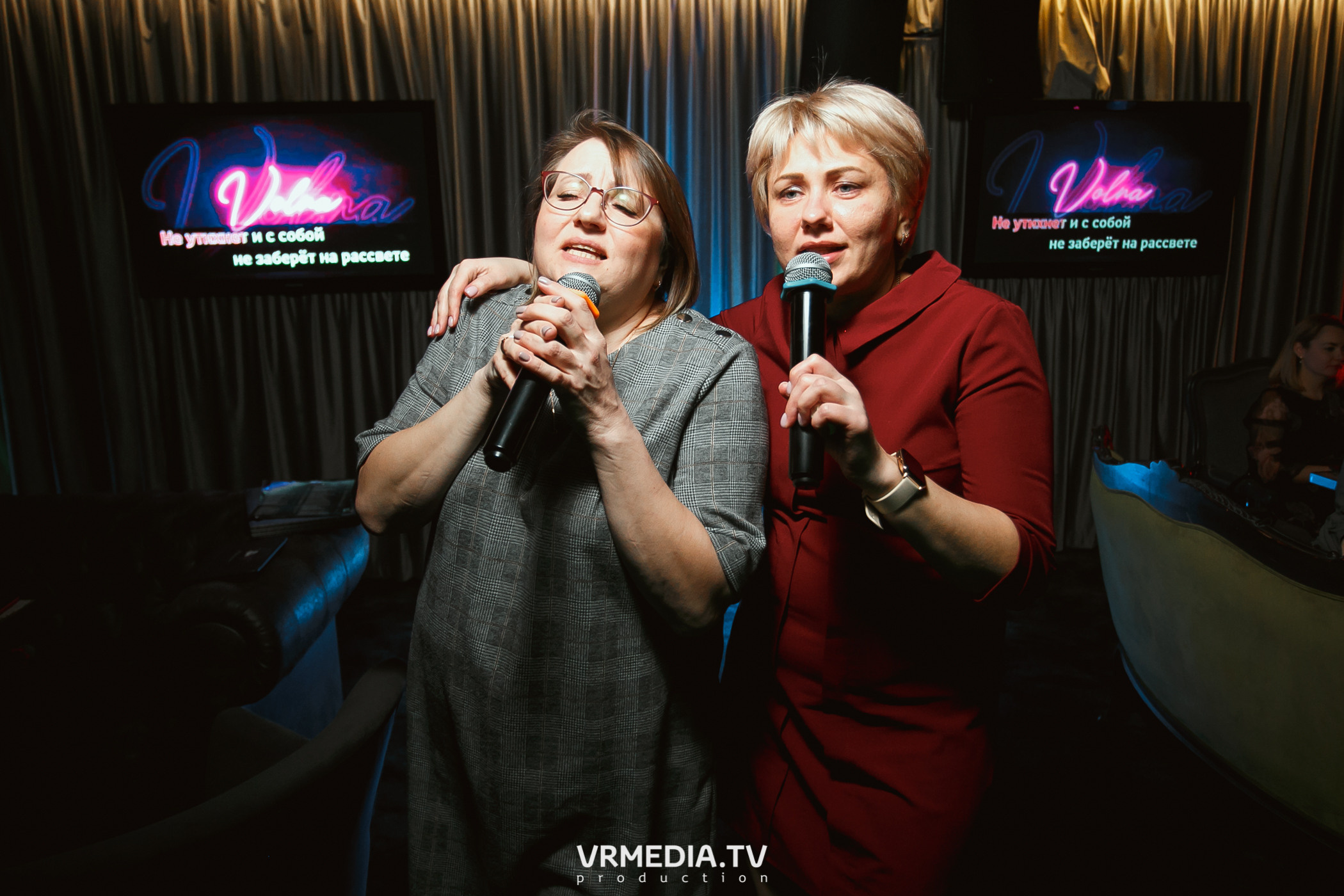 Women’s weekend в караоке «Volna»