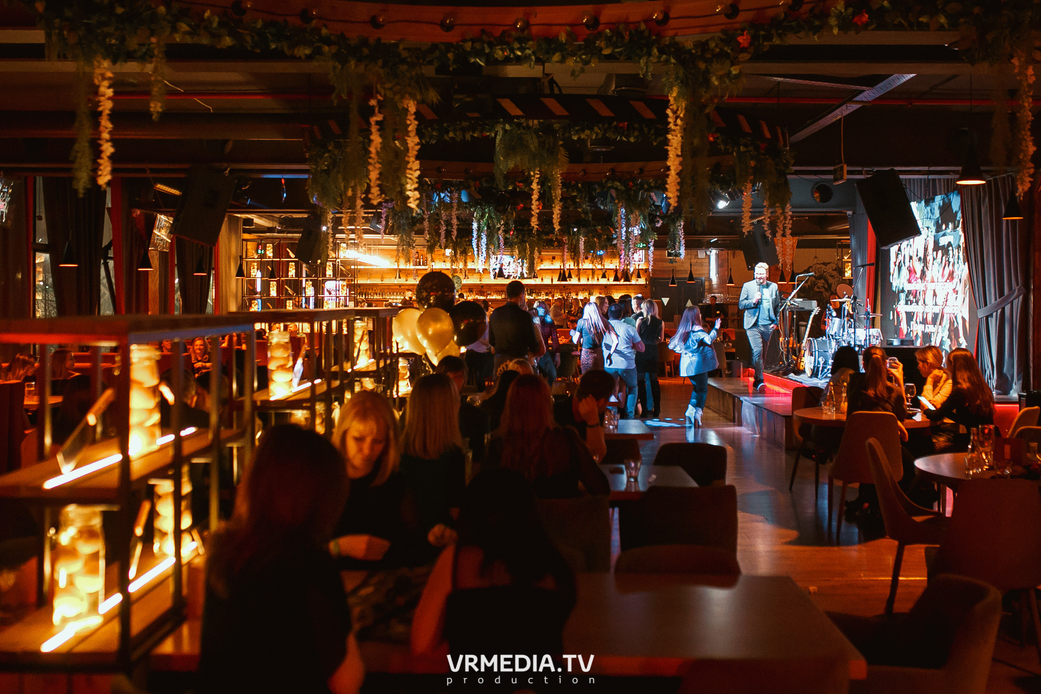 Крупным Планом в гриль-баре «Жара»