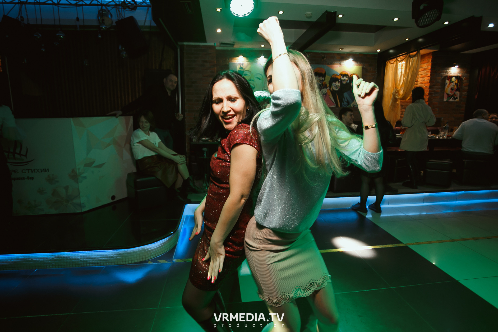 Международный женский день в караоке-баре «Четыре стихии»