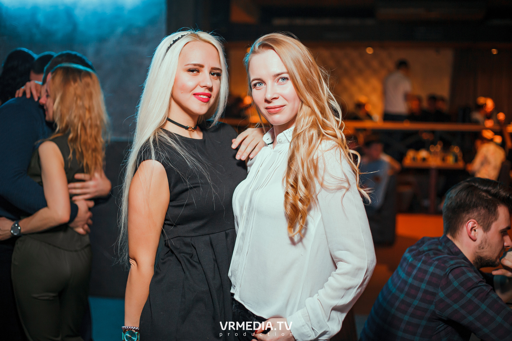 Выходные в баре «DOSKI»