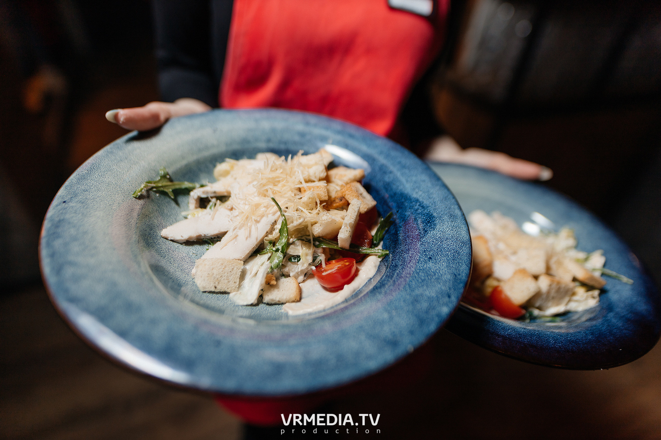 Крупным Планов в гриль-баре «Жара»