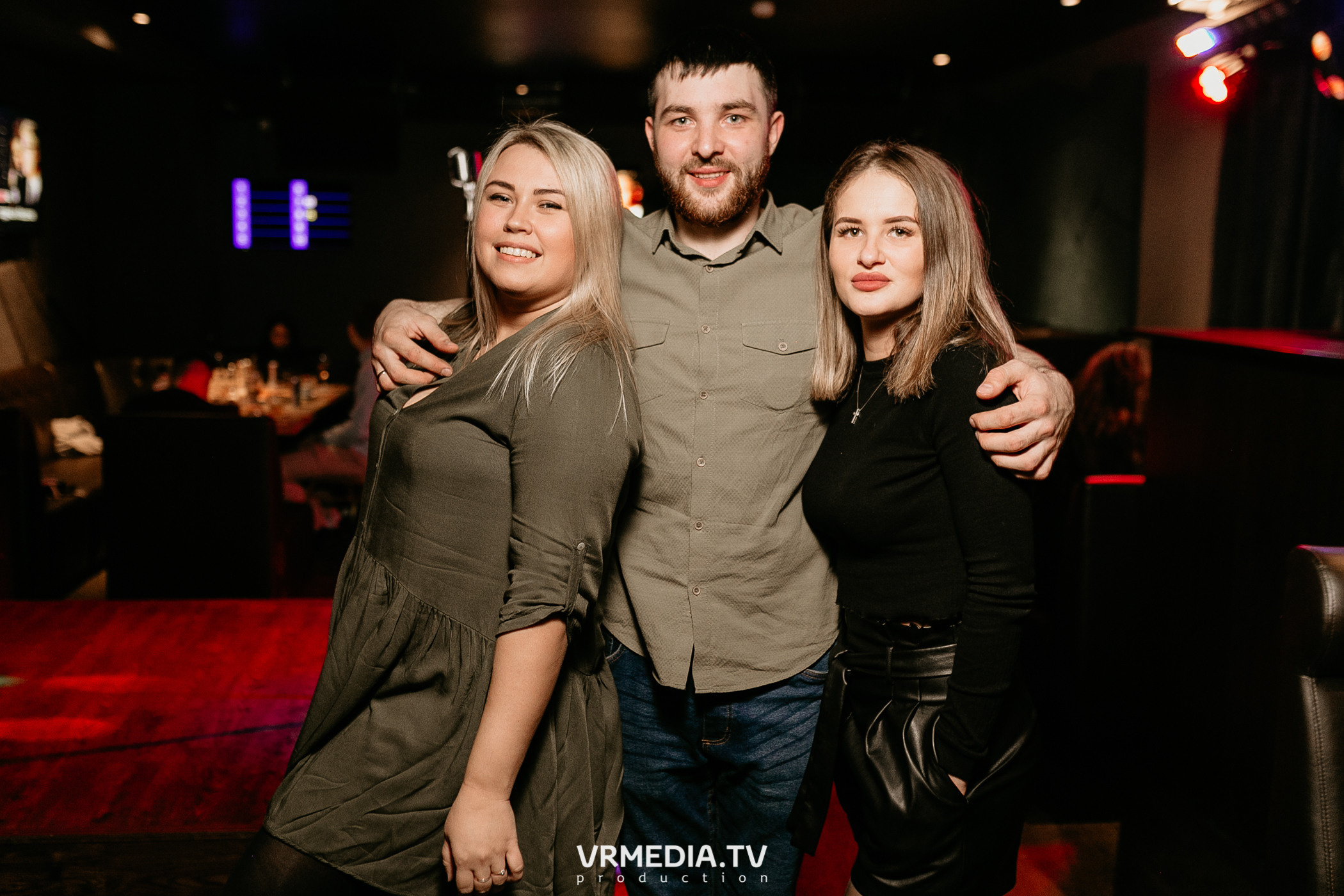 Выходные в баре «DOSKI»