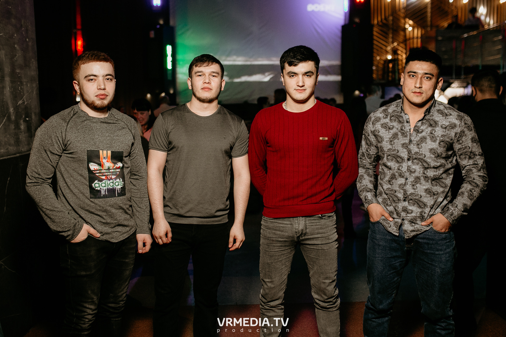 Выходные в баре «DOSKI»