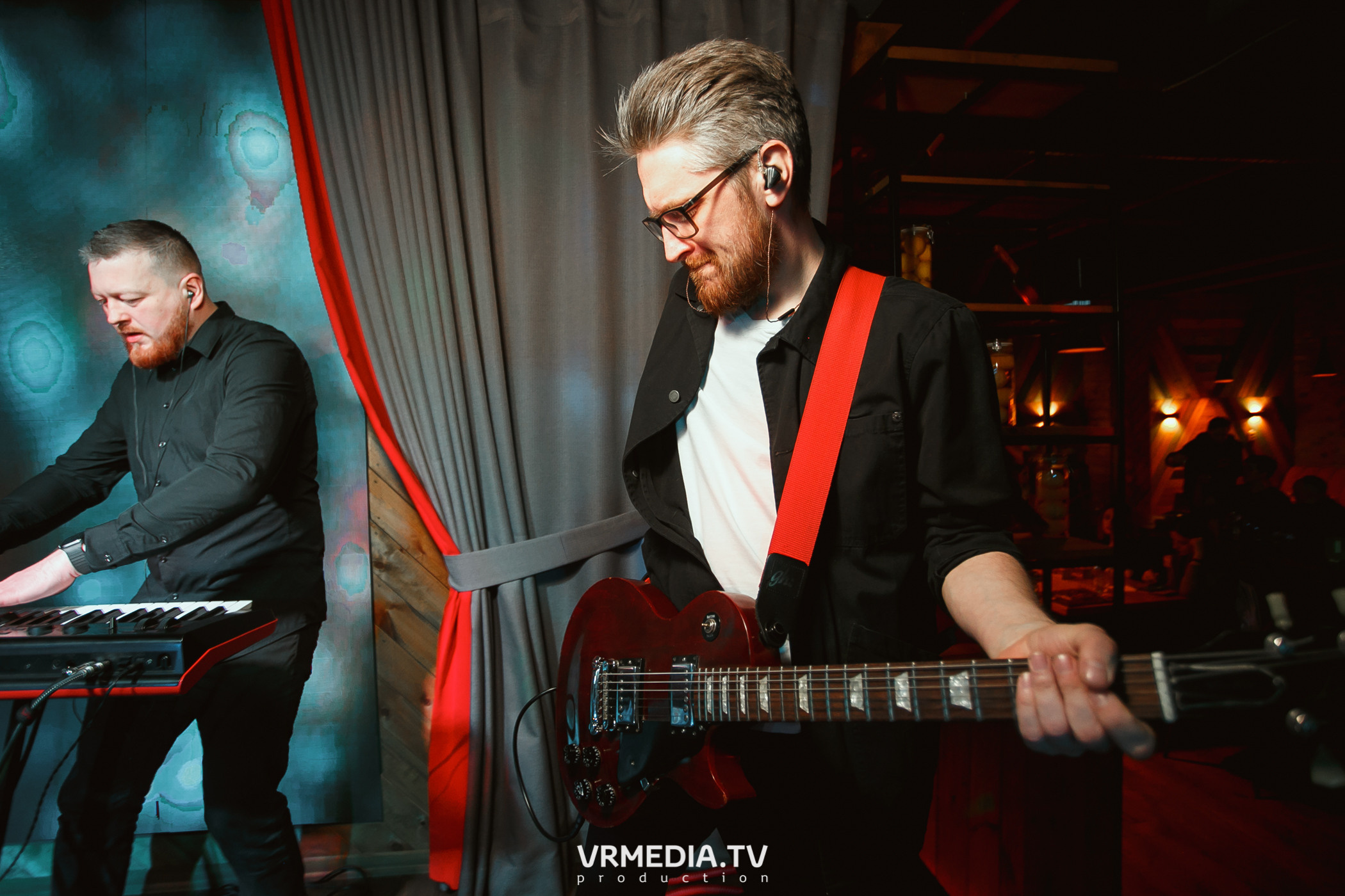 Алые Паруса в гриль-баре «Жара»