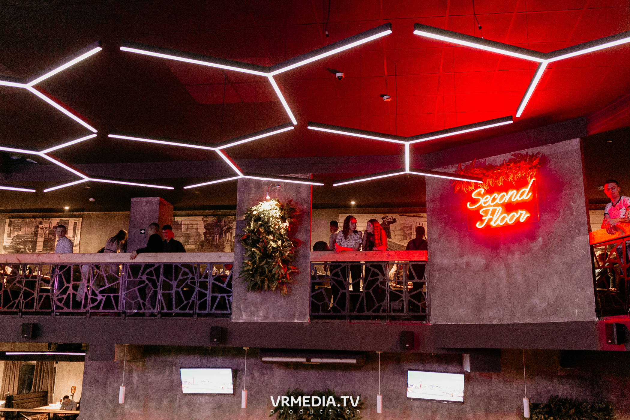 Выходные в баре «DOSKI»