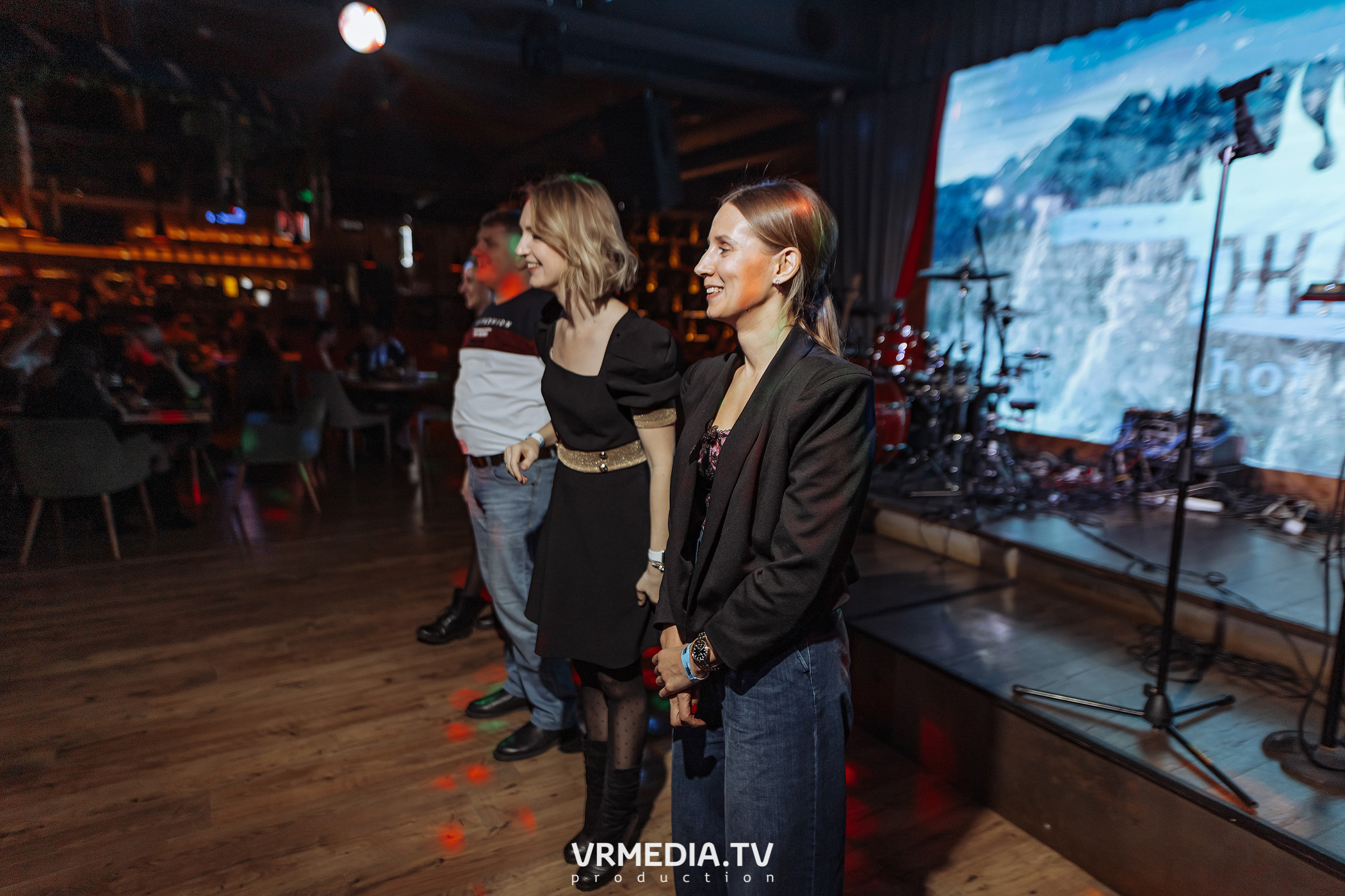 Алые Паруса в гриль-баре «Жара»