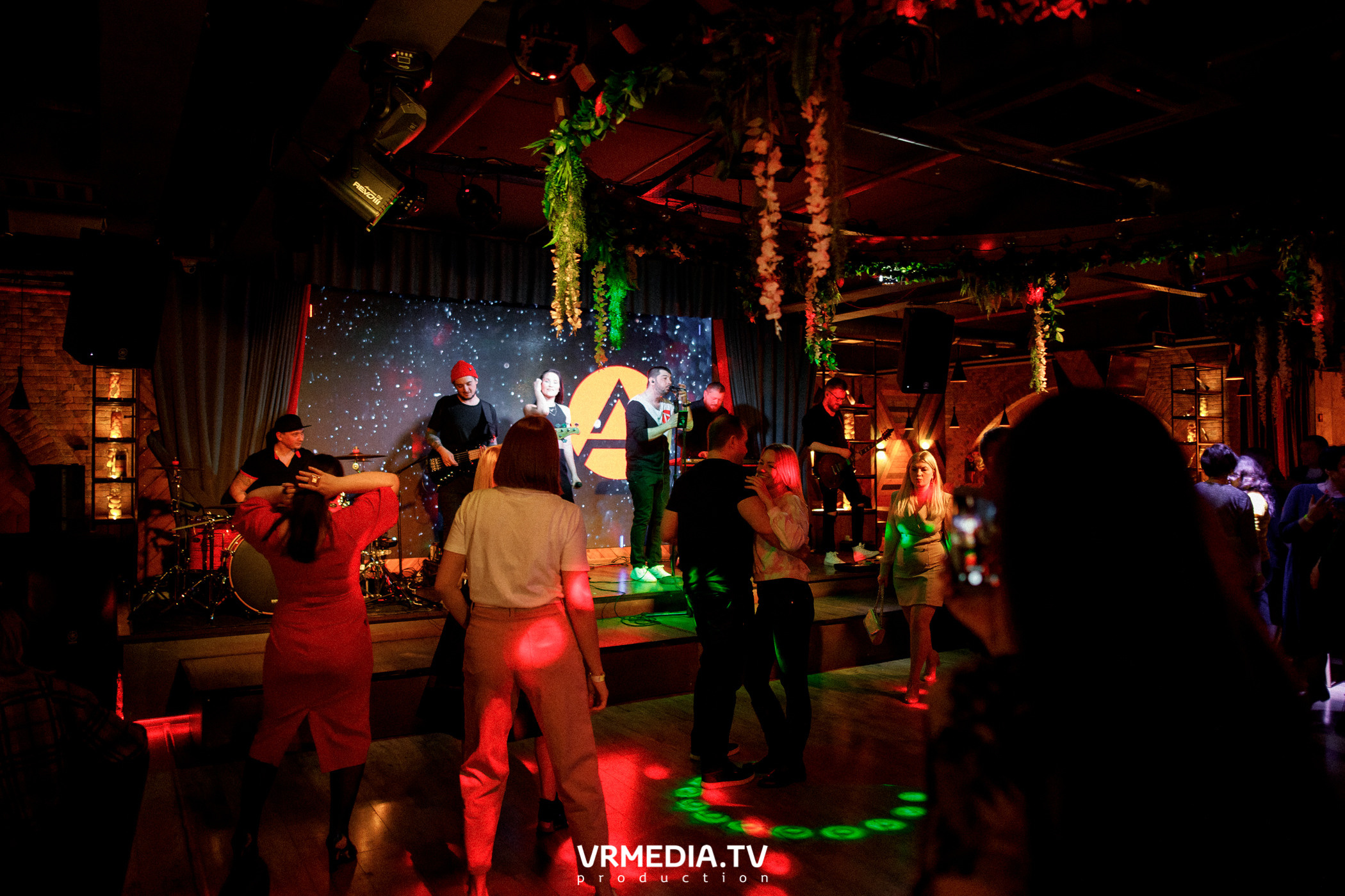 #ЖАРКИЕДНИИНОЧИ в гриль-баре «Жара»