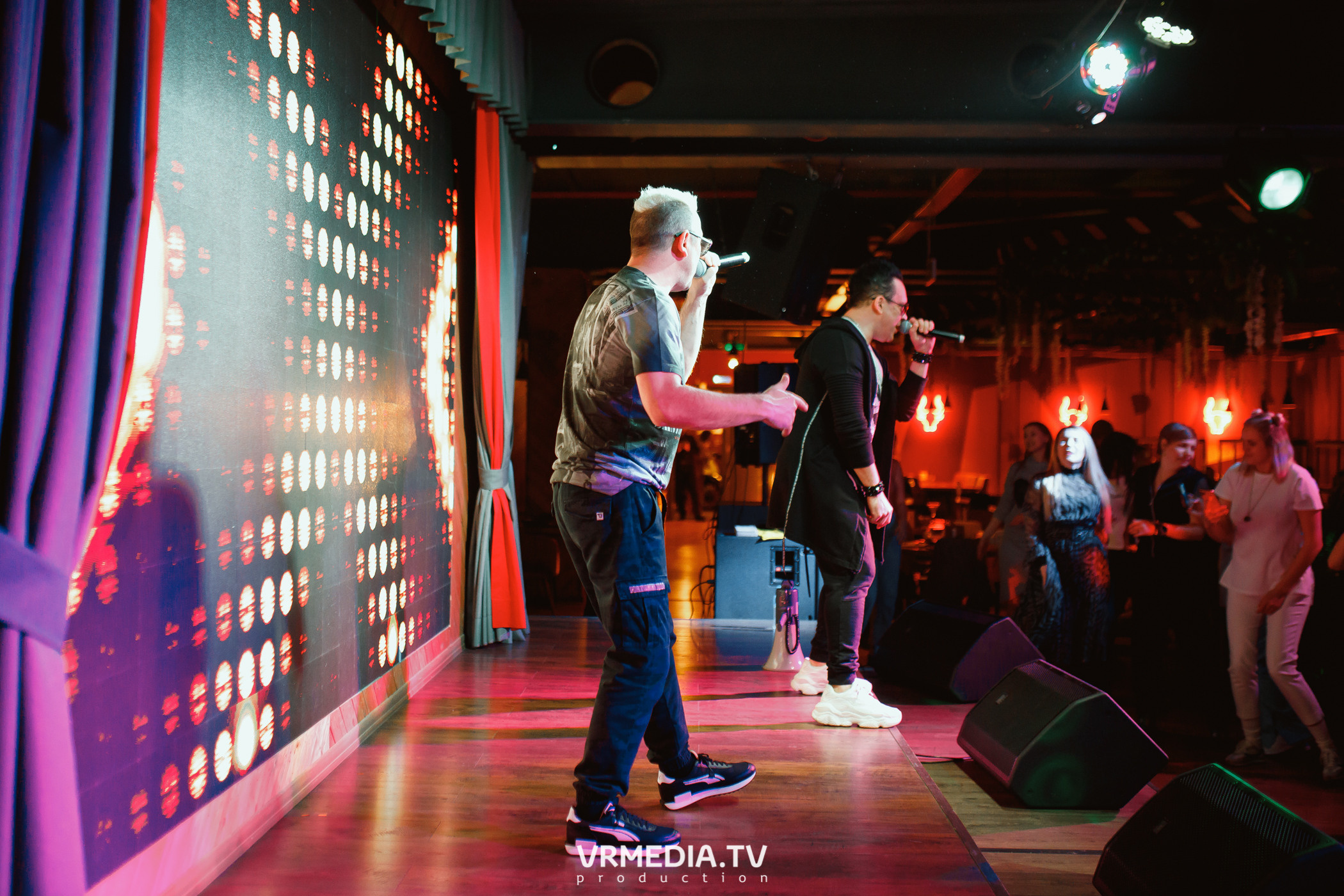 Концерт группы «Отпетые Мошенники» в гриль-баре «Жара»