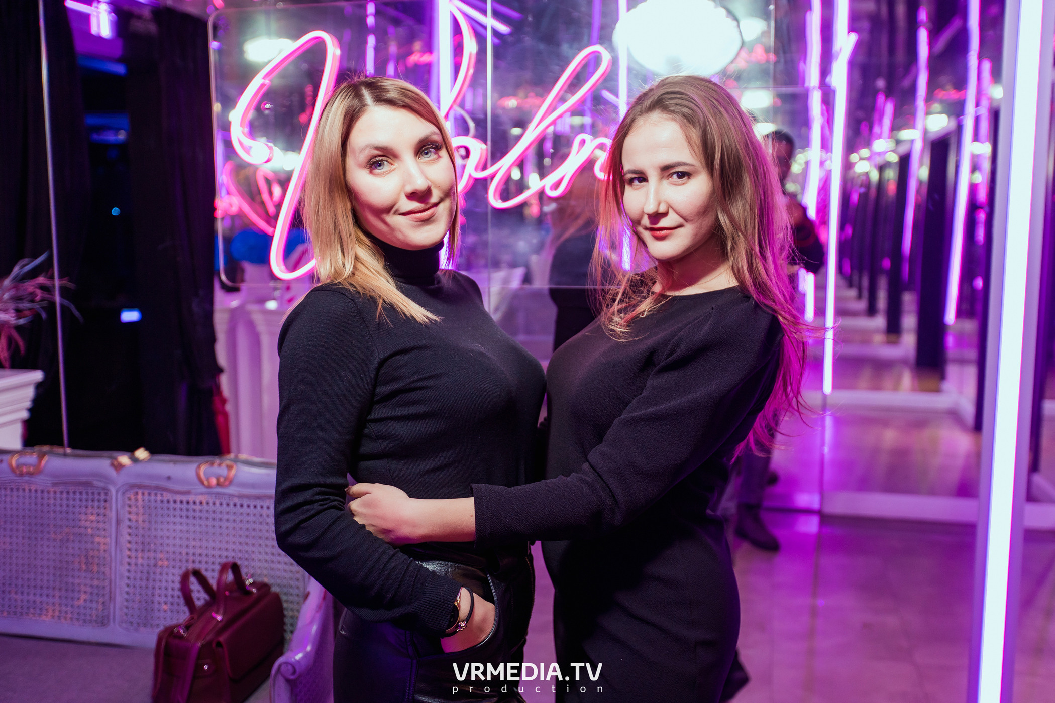 Довольно старый Новый год в караоке «Volna»