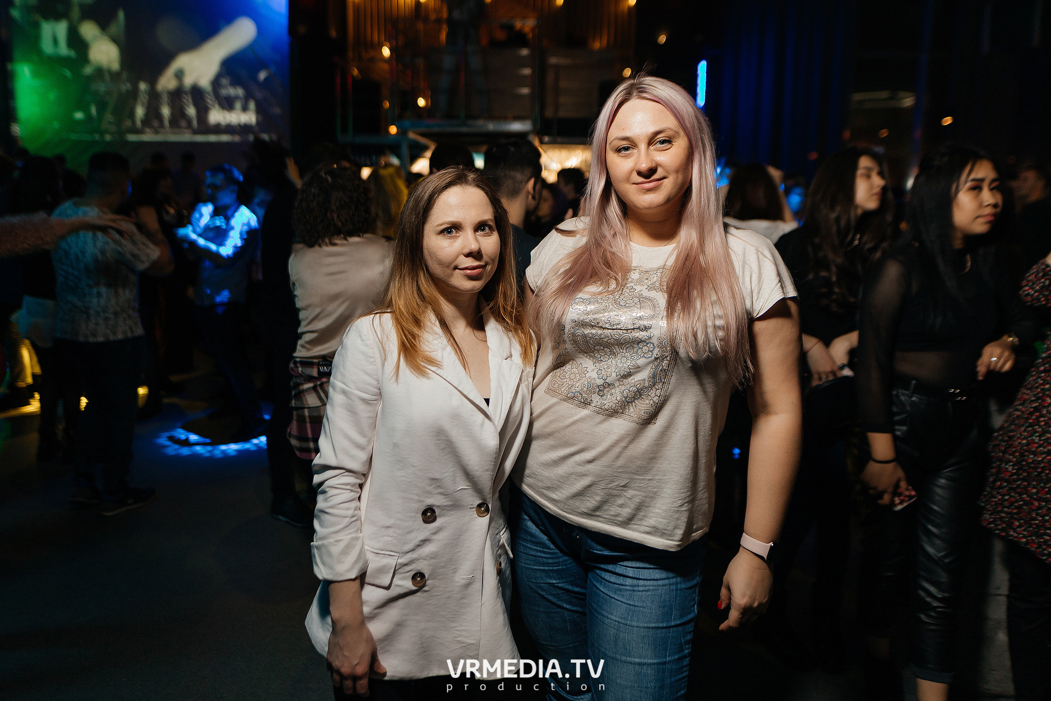 Выходные в баре «DOSKI»