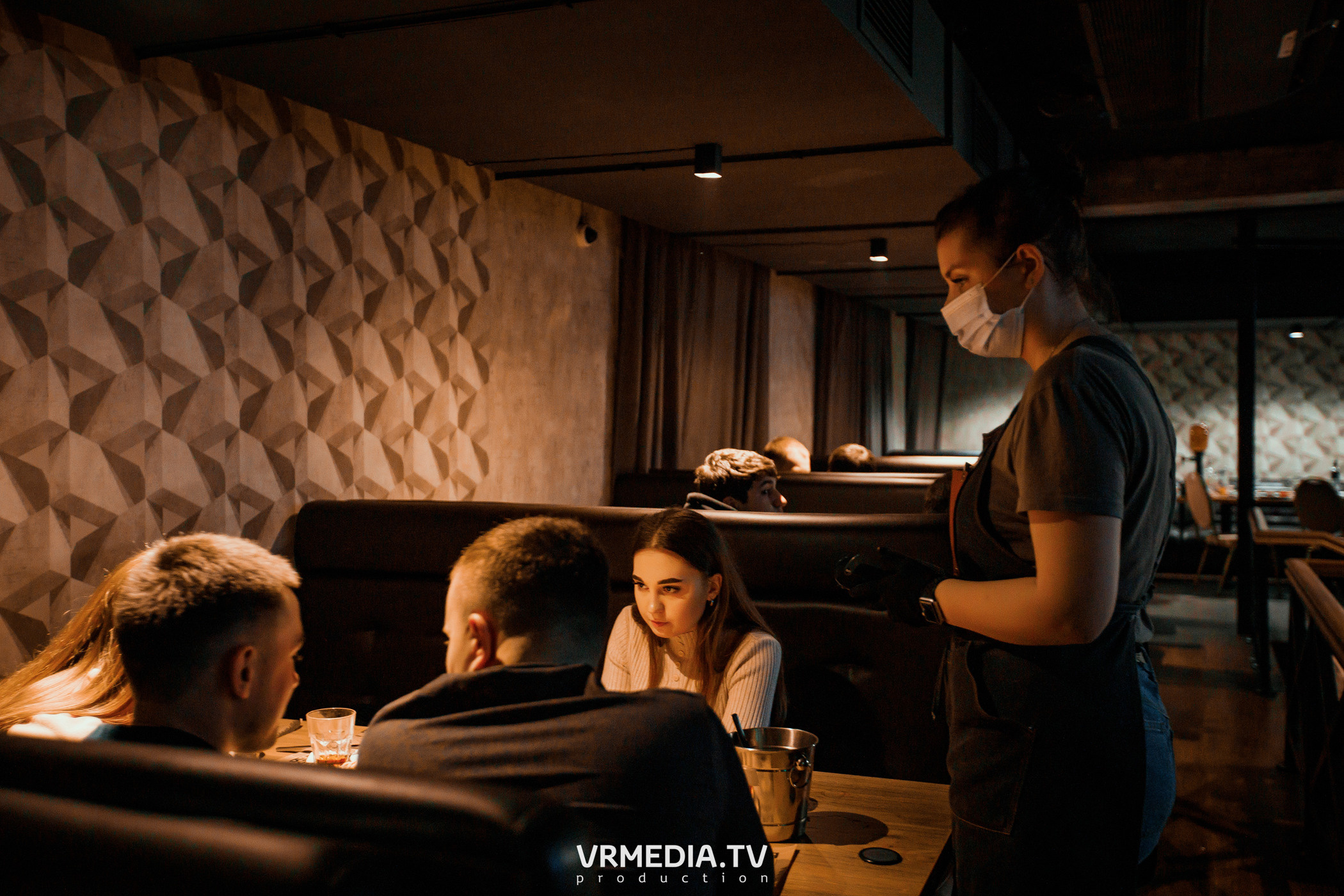 Выходные в баре «DOSKI»