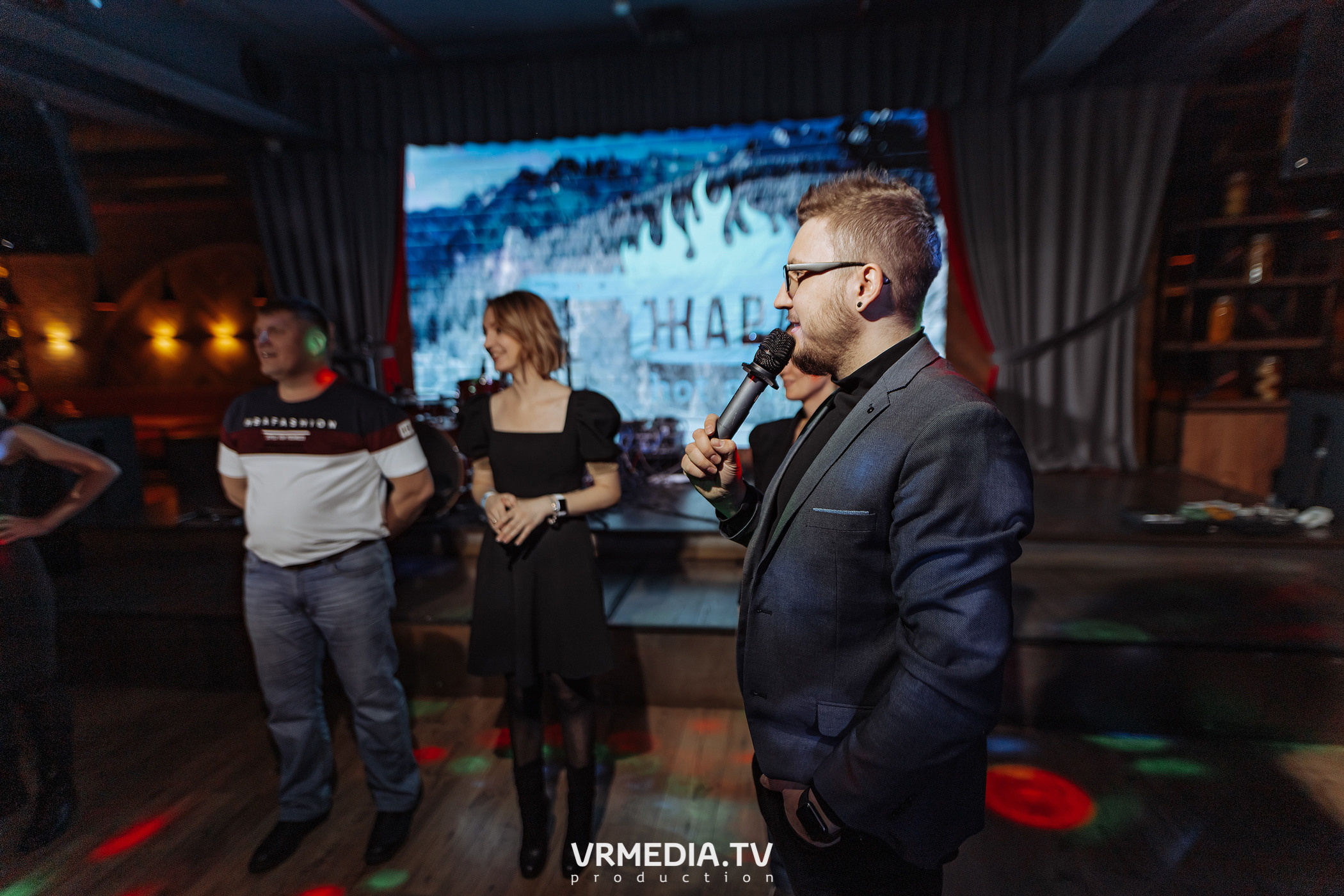 Алые Паруса в гриль-баре «Жара»