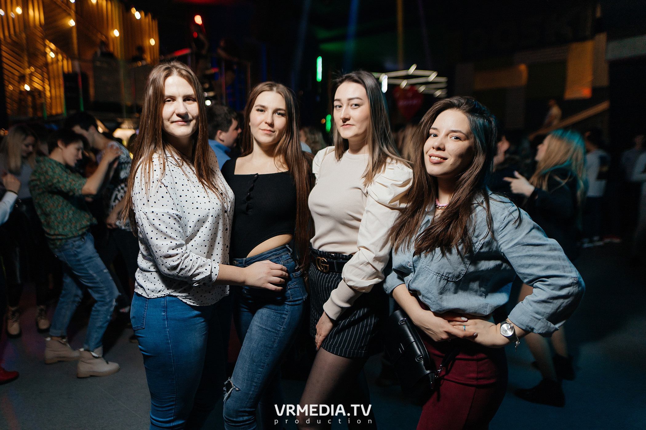 Выходные в баре «DOSKI»