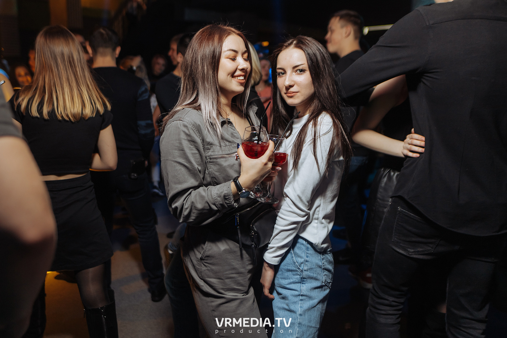 Выходные в баре «DOSKI»