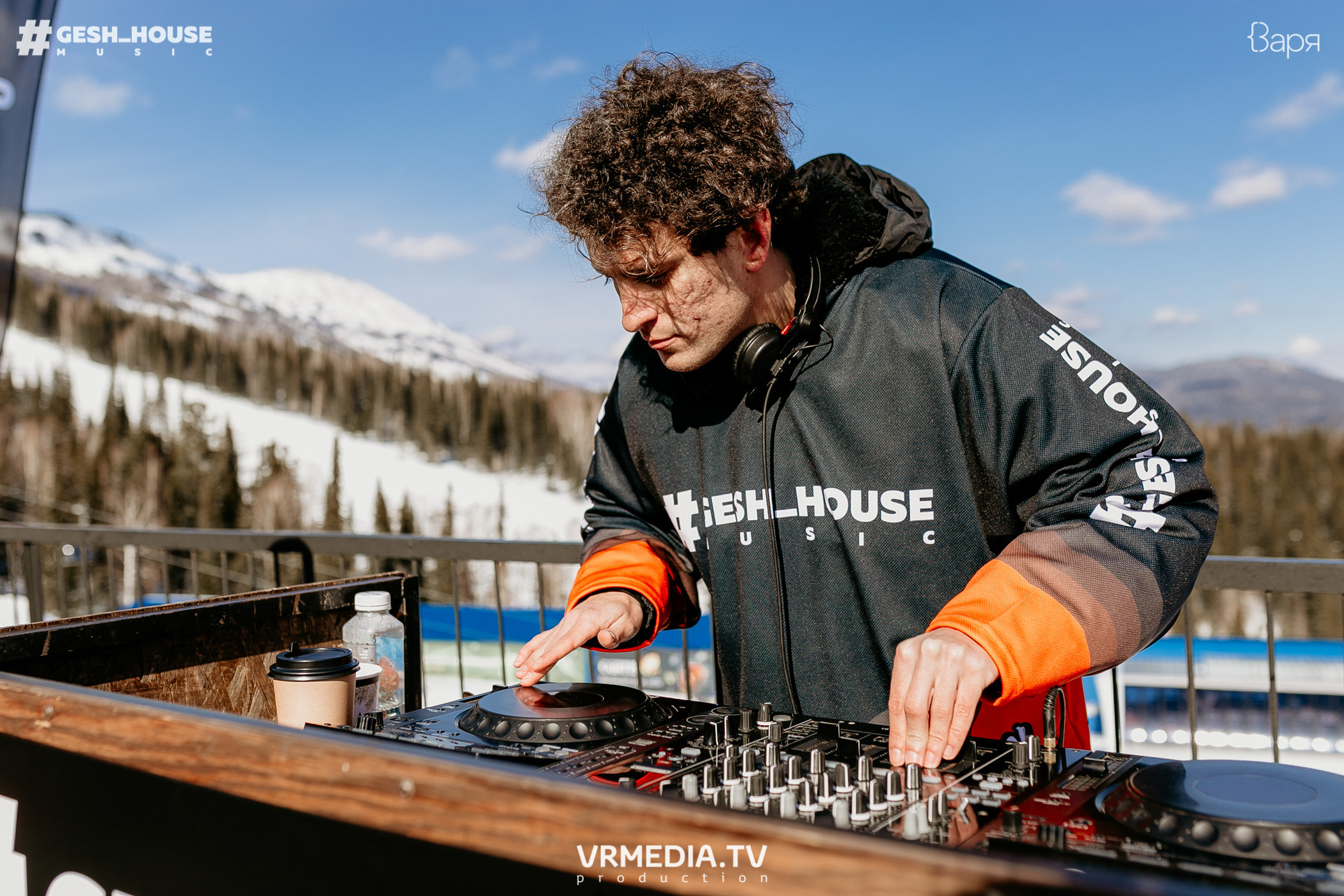 GESH HOUSE MUSIC в ВАРЯ бар