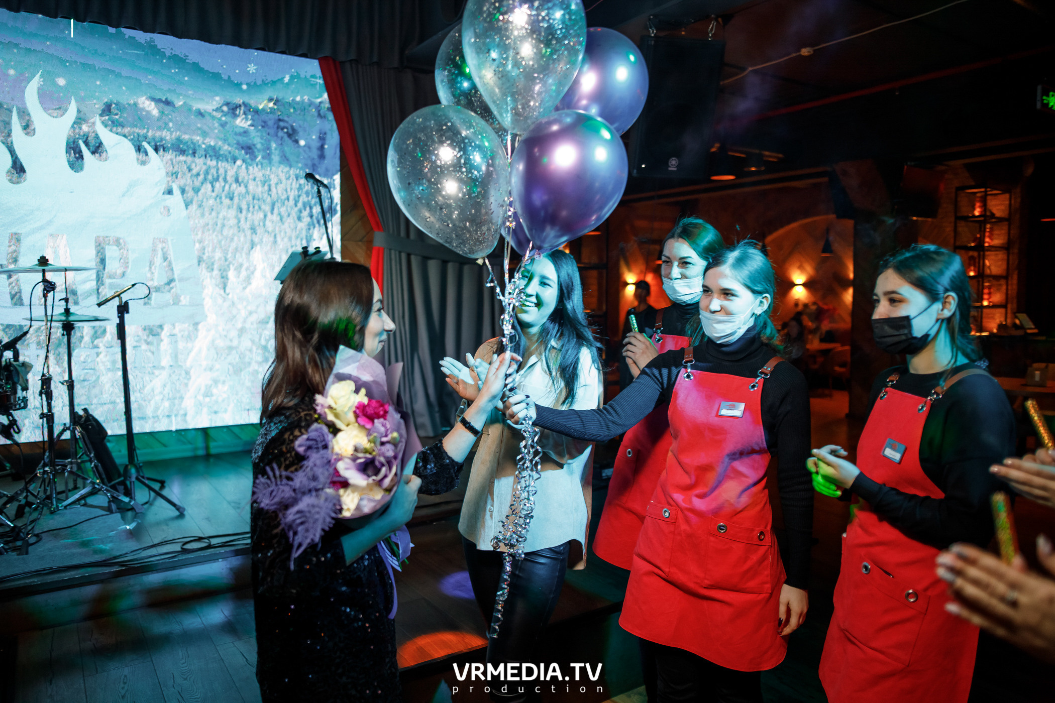 Крупным Планом в гриль-баре «Жара»