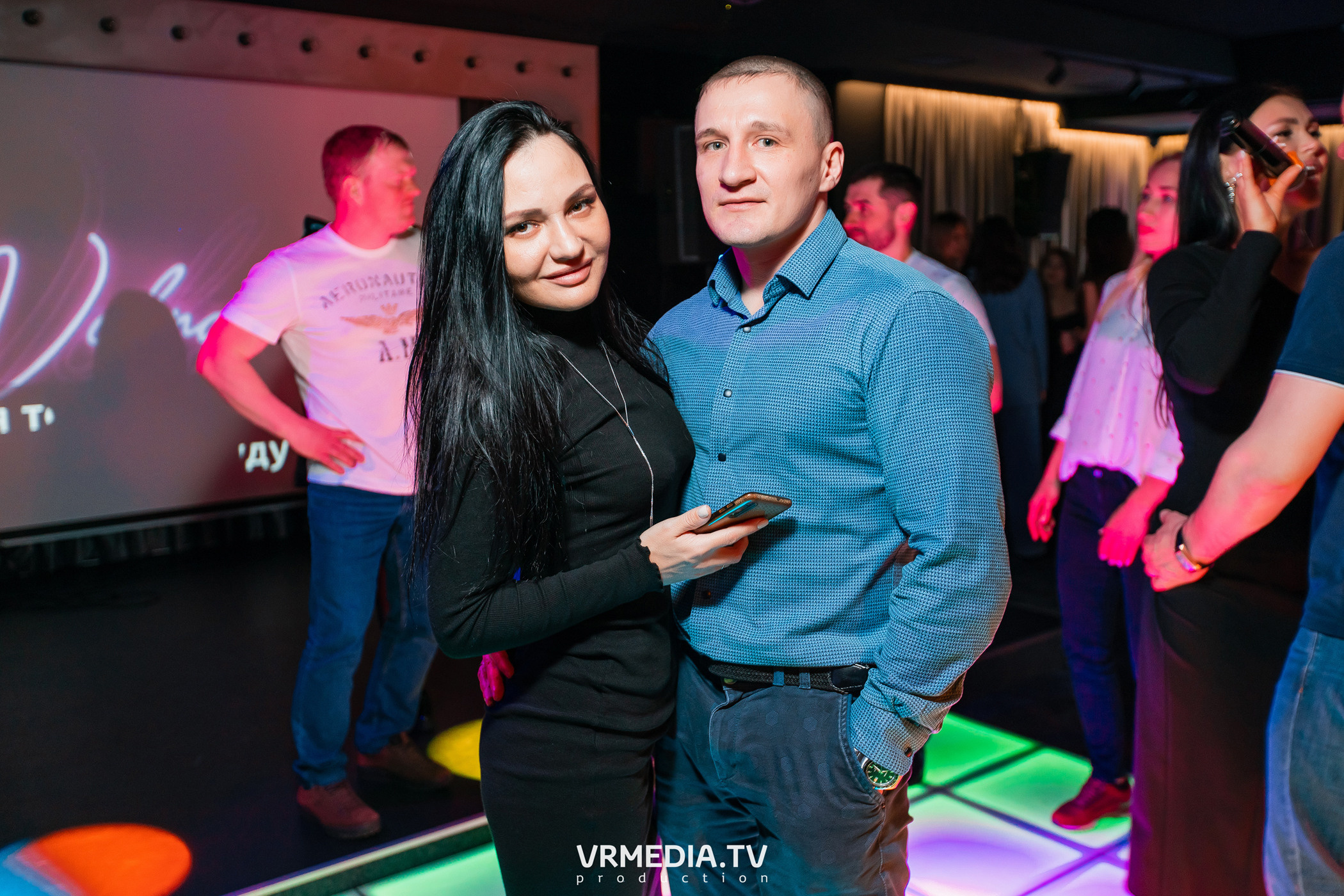 Выходные в караоке «Volna»