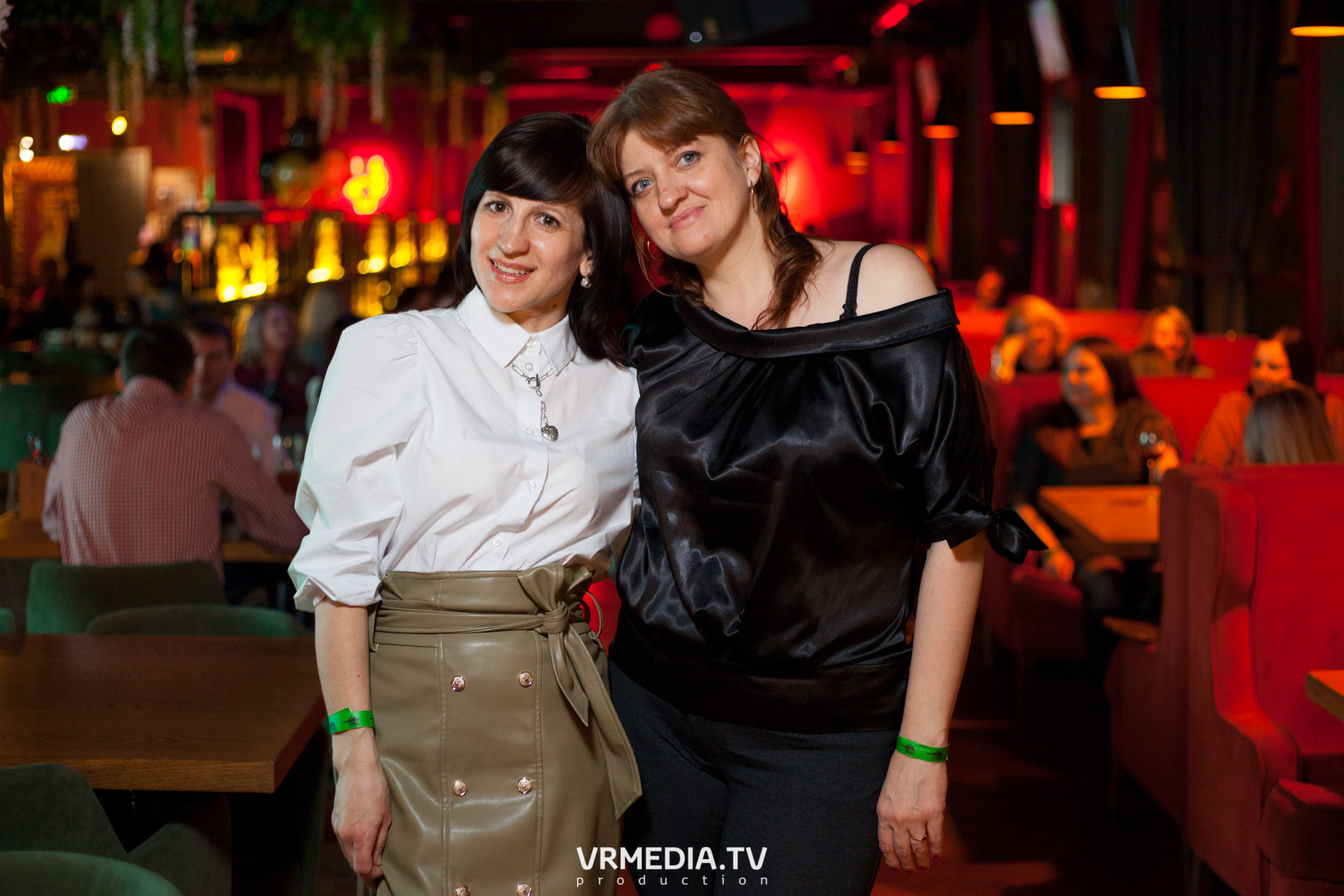 Крупным Планом в гриль-баре «Жара»