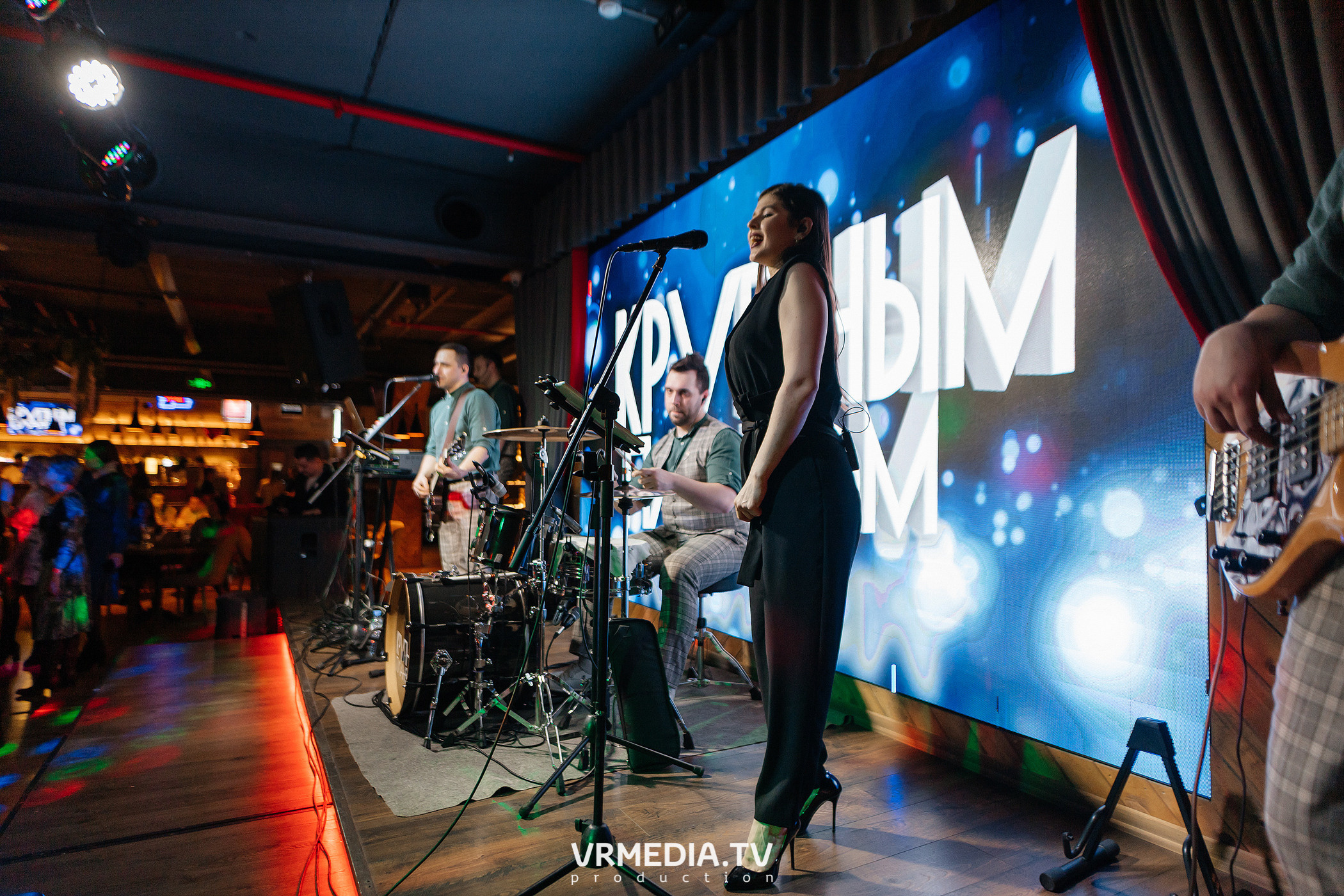 Крупным Планов в гриль-баре «Жара»