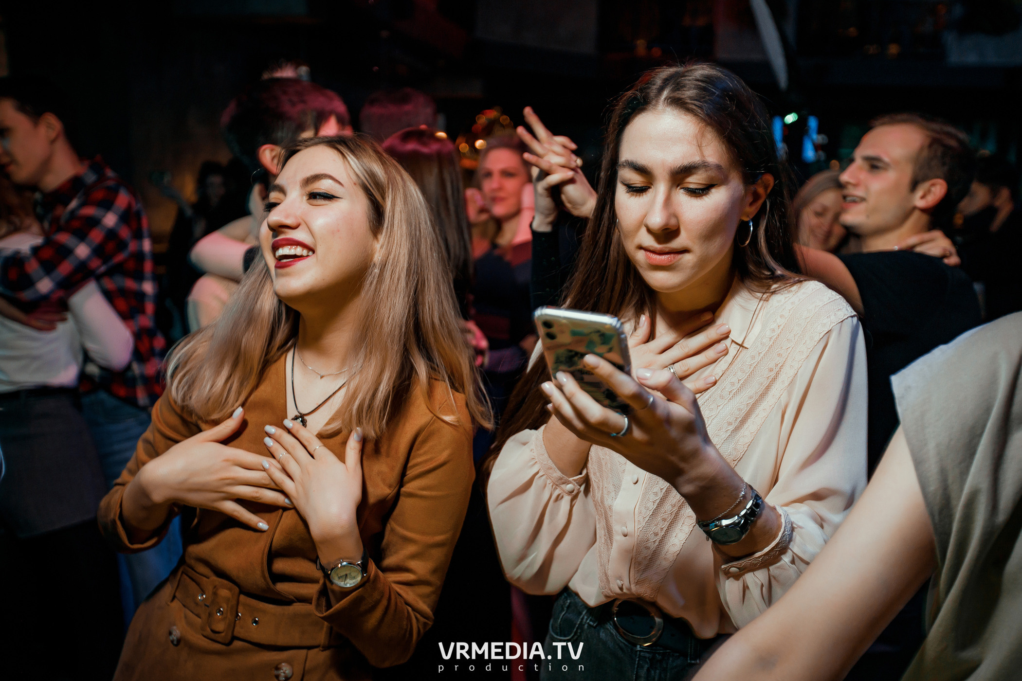 Выходные в баре «DOSKI»