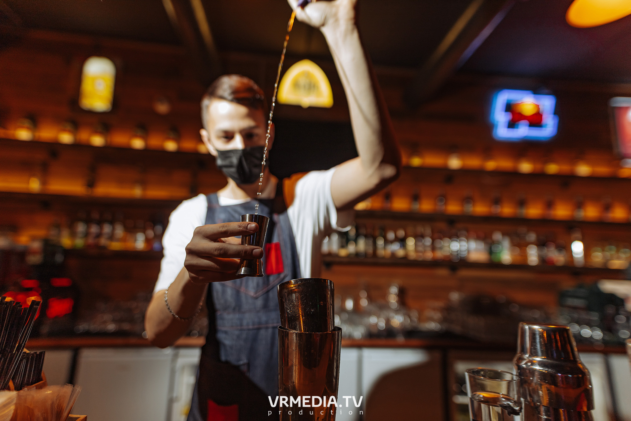 Алые Паруса в гриль-баре «Жара»