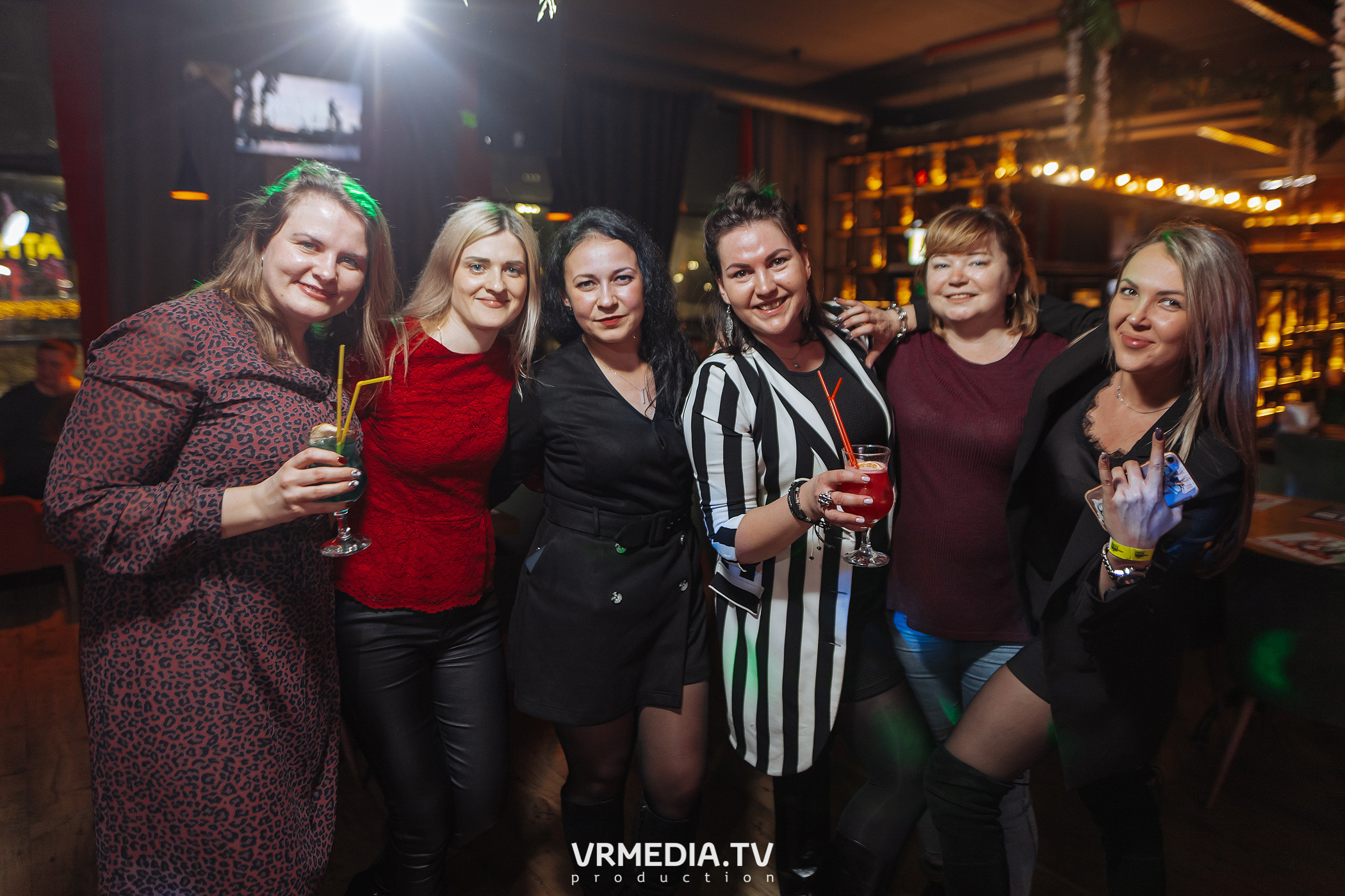 Мы русские в гриль-баре «Жара»