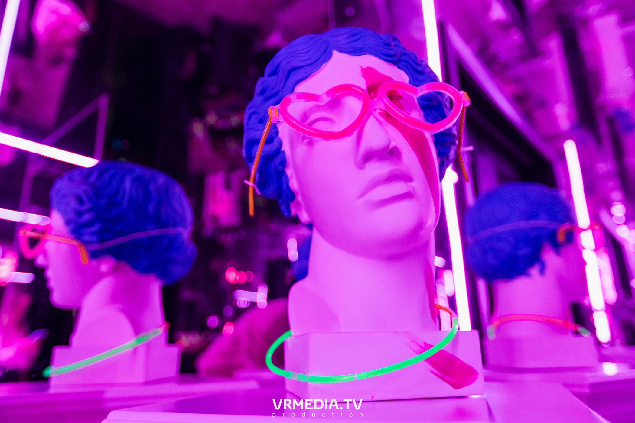 Выходные в караоке «Volna»