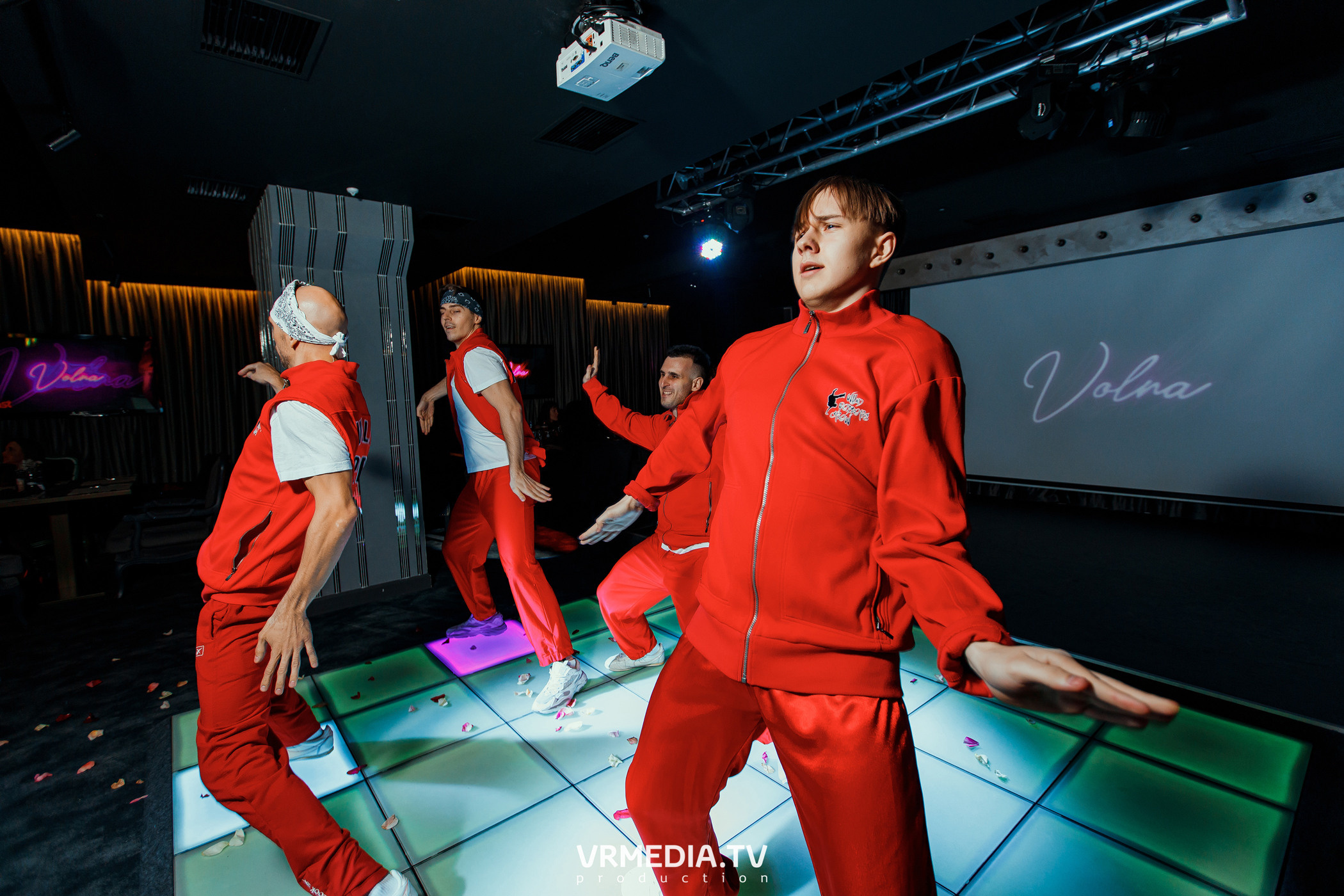 Women’s weekend в караоке «Volna»