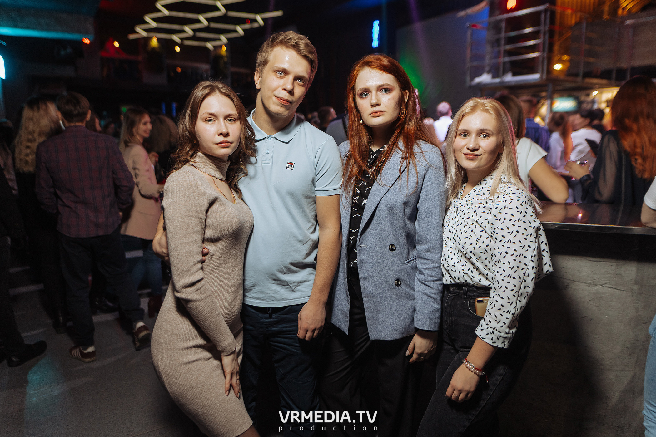 Выходные в баре «DOSKI»