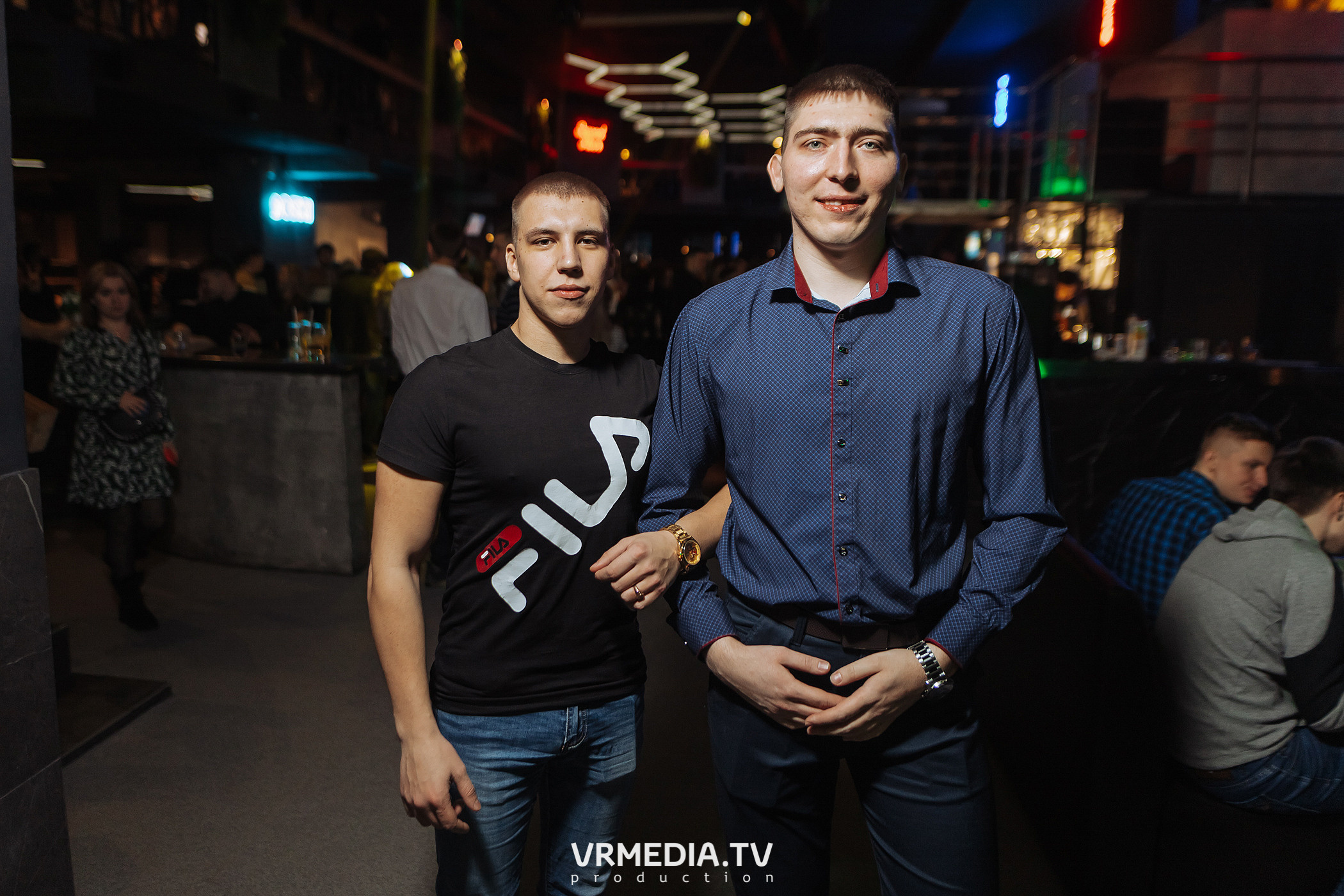 Выходные в баре «DOSKI»