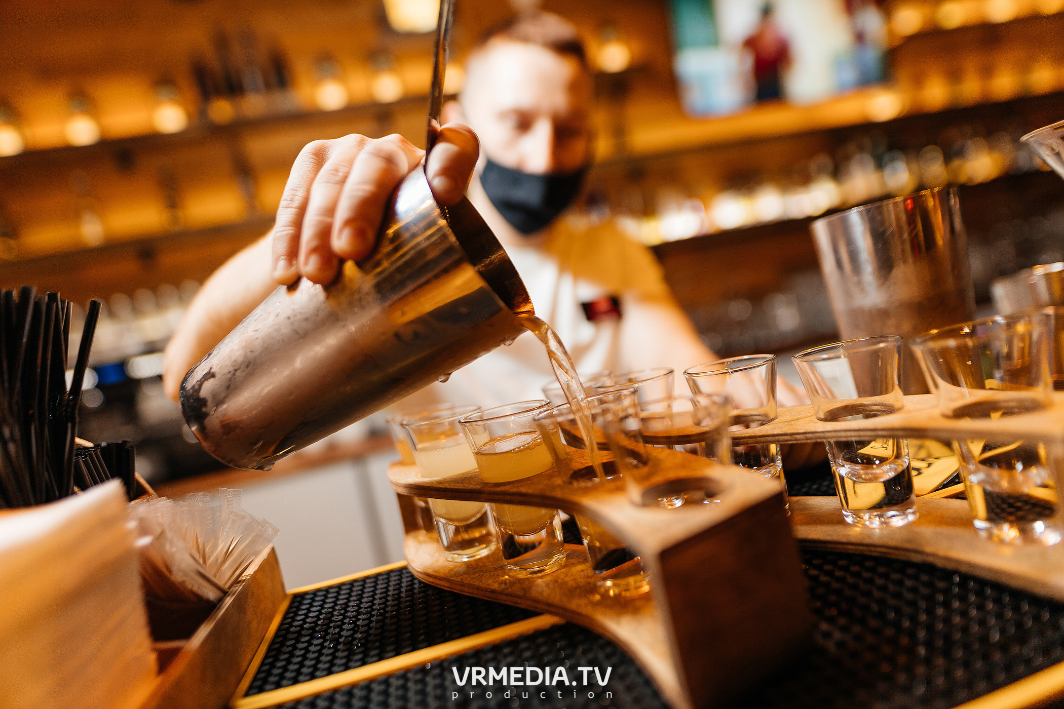 Крупным Планов в гриль-баре «Жара»