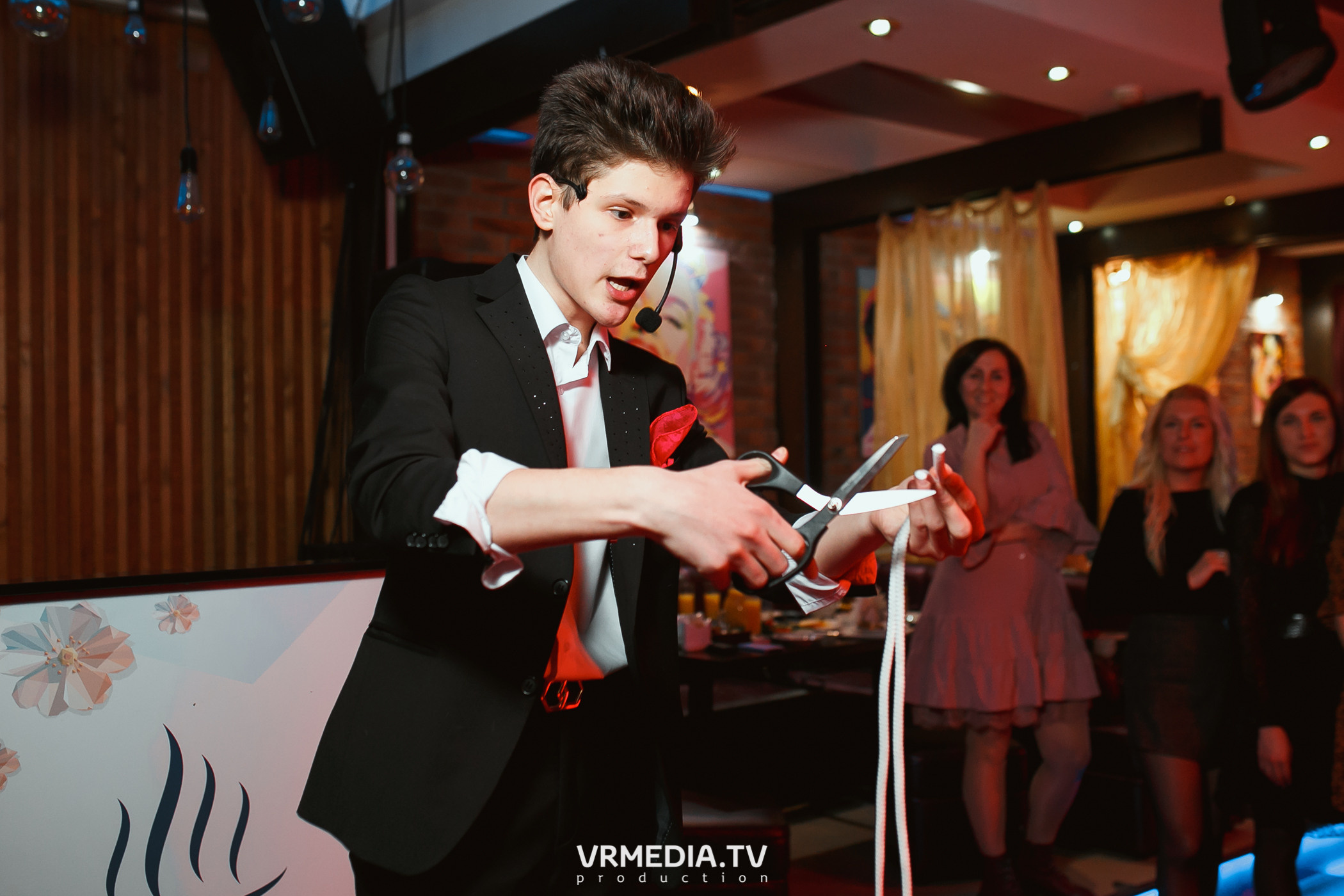 Международный женский день в караоке-баре «Четыре стихии»