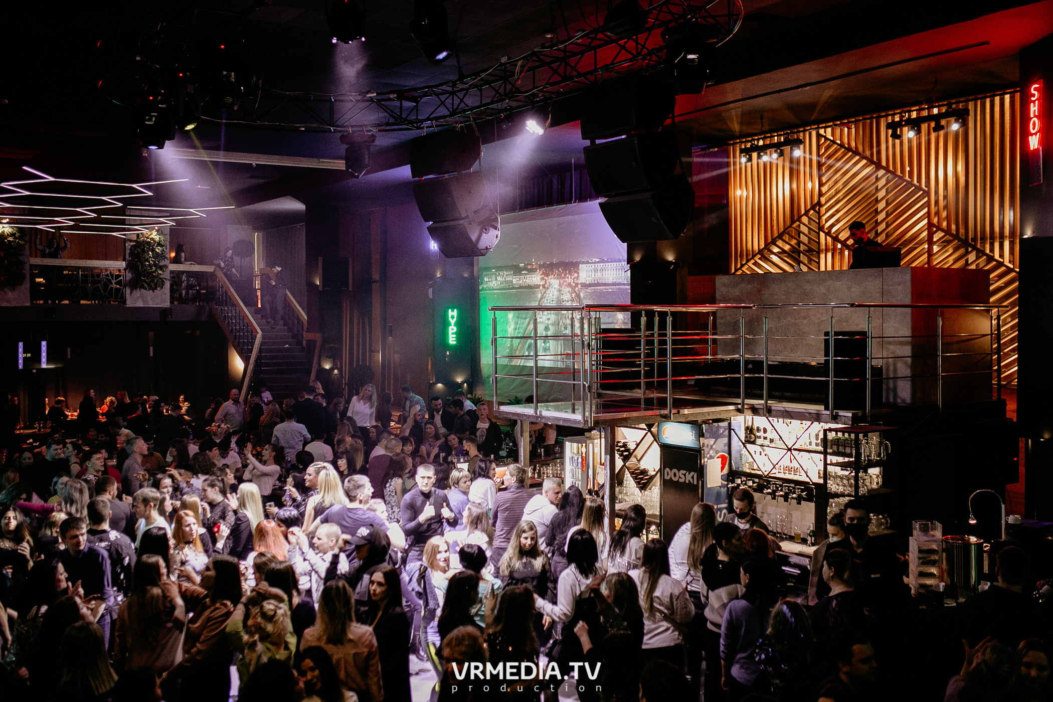 Выходные в баре «DOSKI»