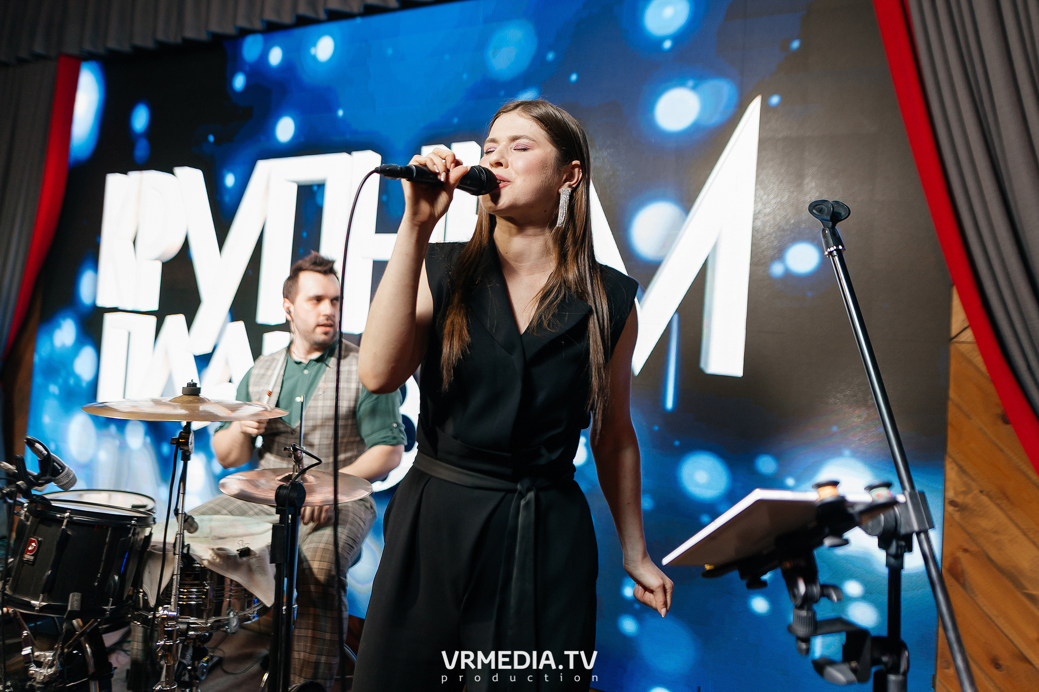 Крупным Планов в гриль-баре «Жара»