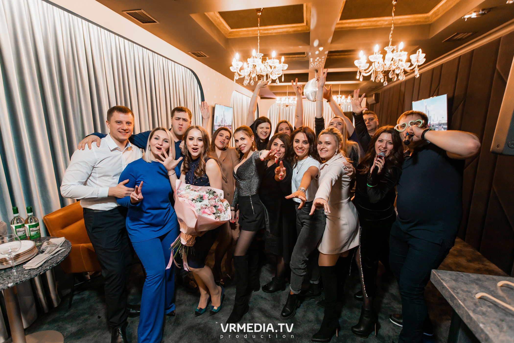 Выходные в караоке «Volna»