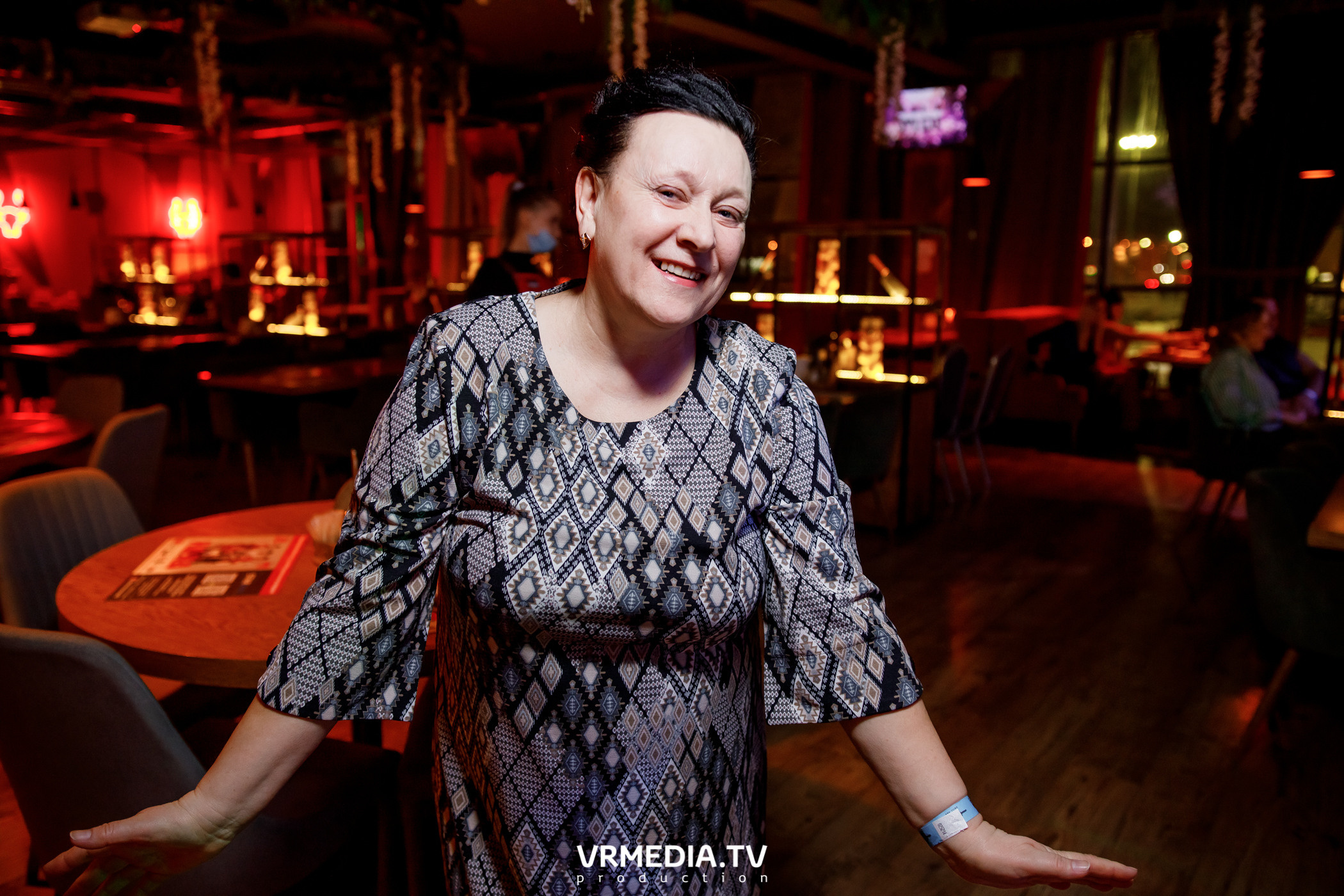 Мы русские в гриль-баре «Жара»