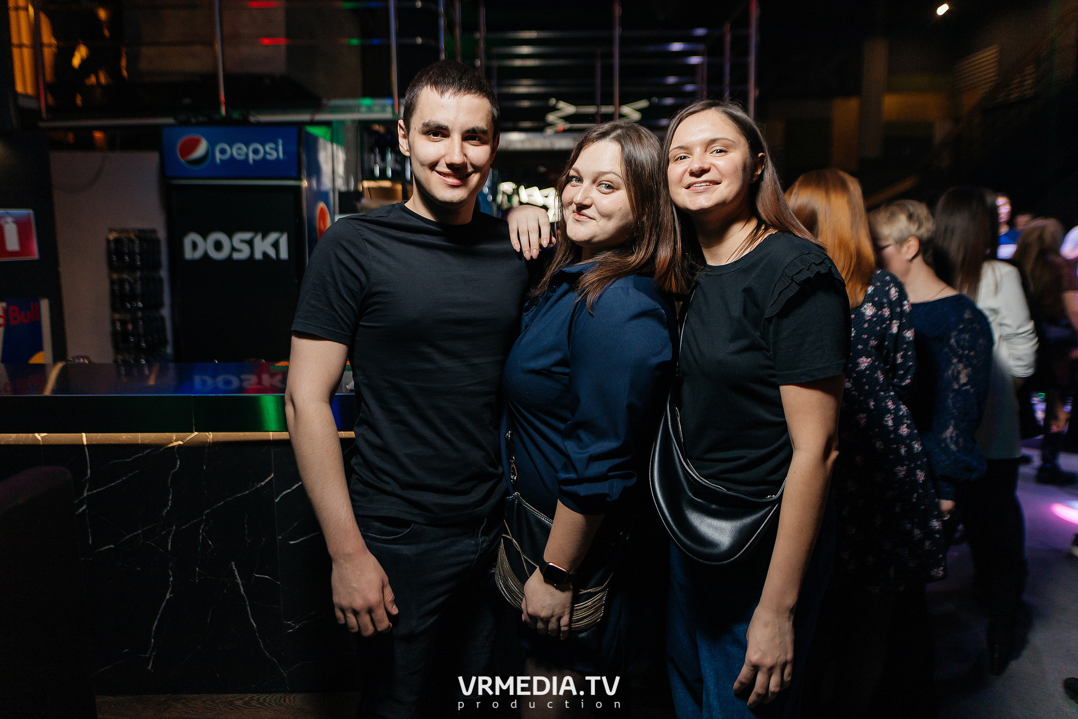 Выходные в баре «DOSKI»