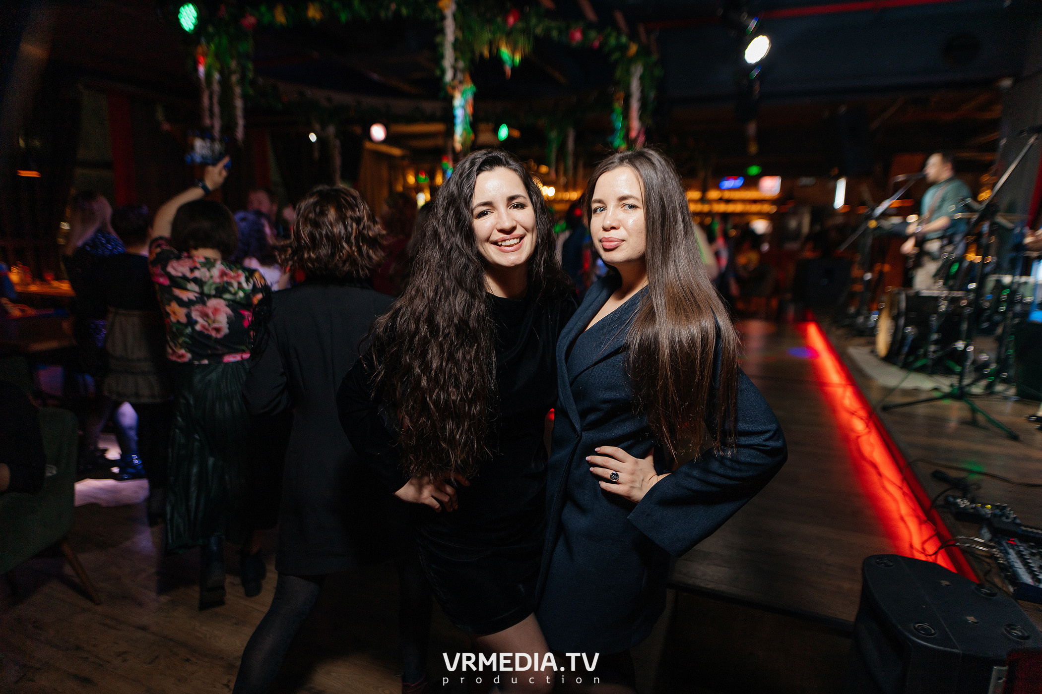 Крупным Планов в гриль-баре «Жара»