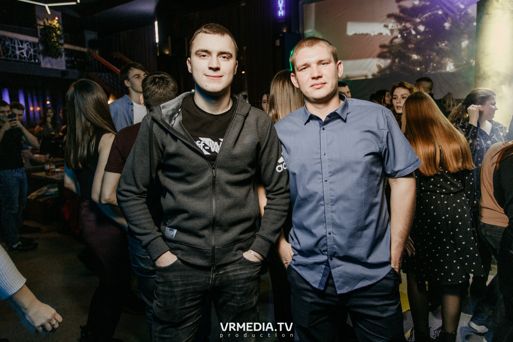 Выходные в баре «DOSKI»