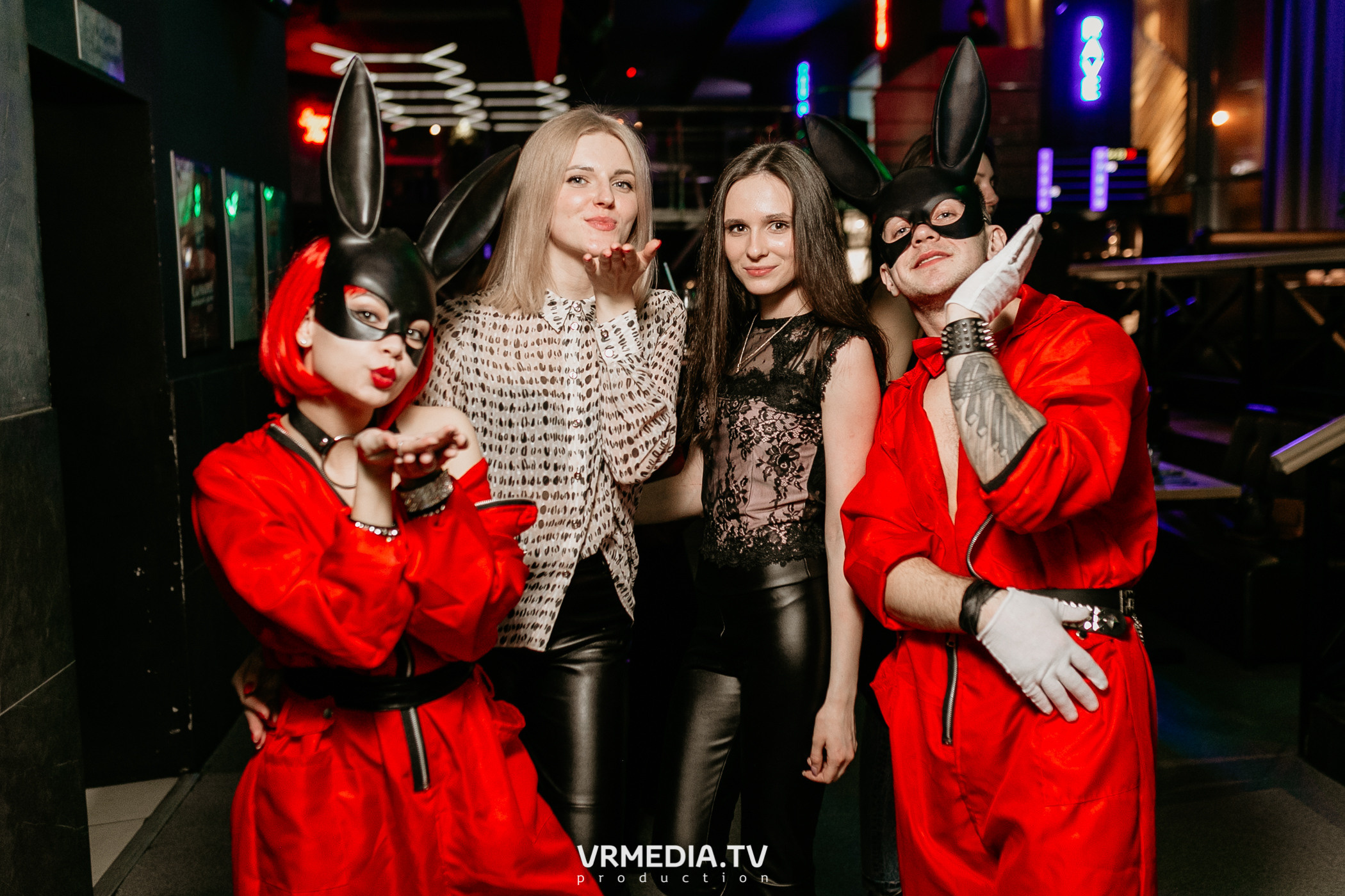 Выходные в баре «DOSKI»