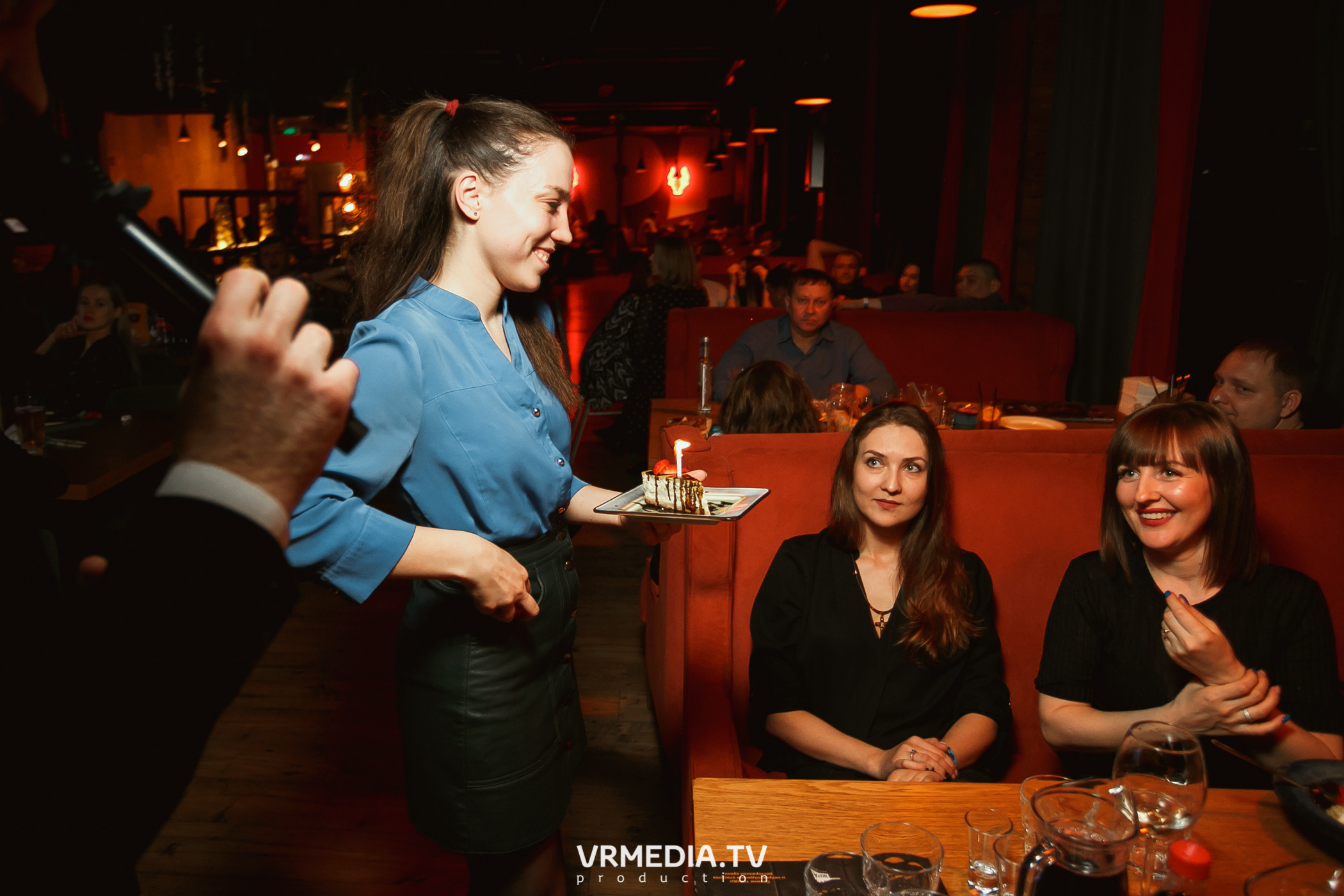 Алые Паруса в гриль-баре «Жара»