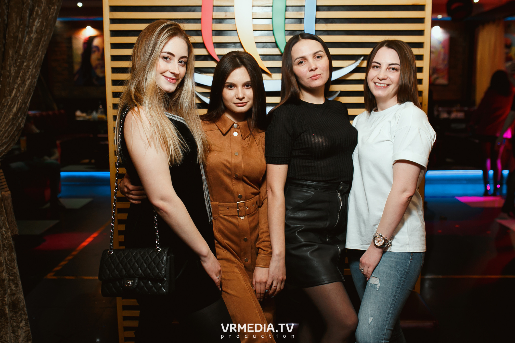 Международный женский день в караоке-баре «Четыре стихии»