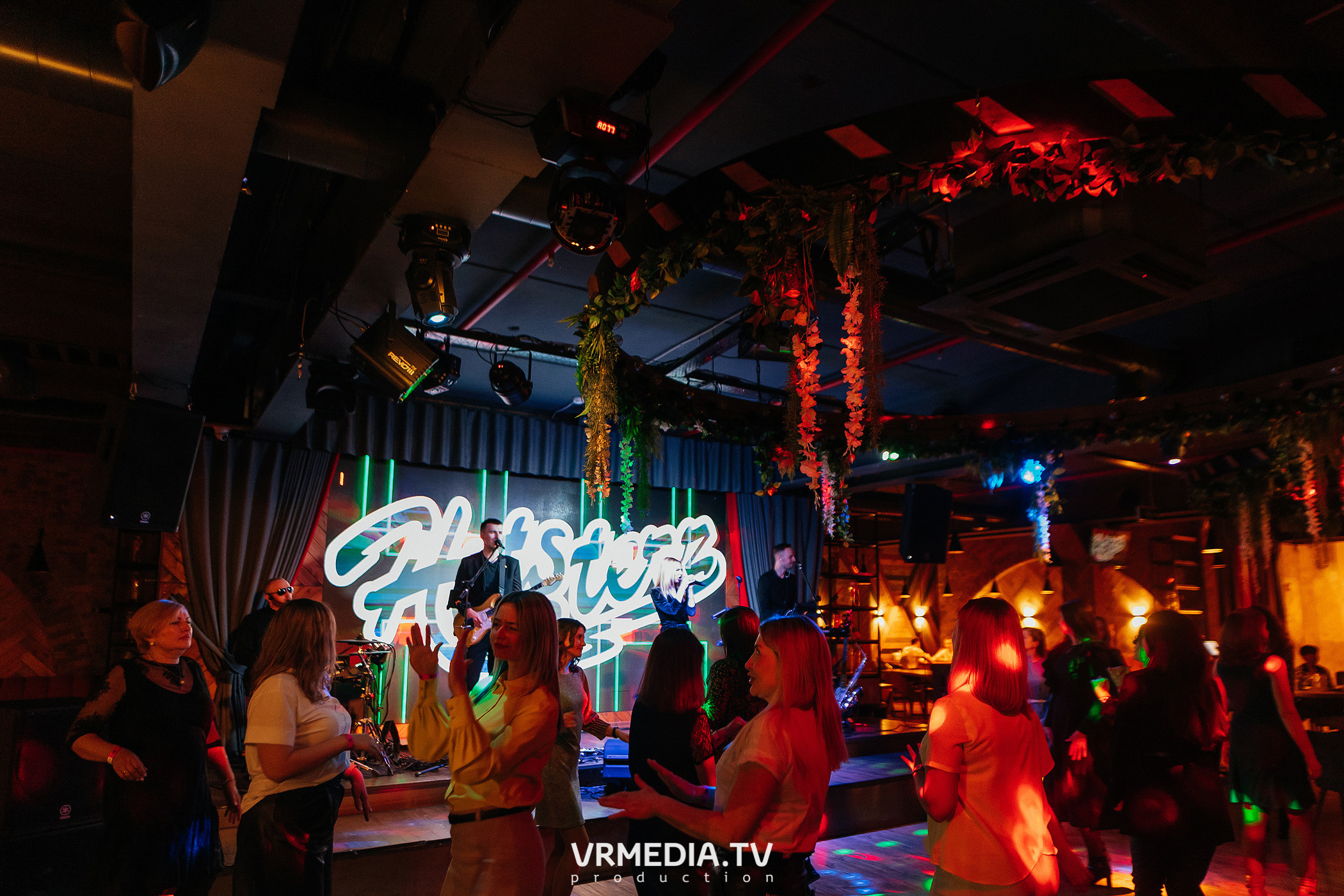 #ЖАРКИЕДНИИНОЧИ в гриль-баре «Жара»