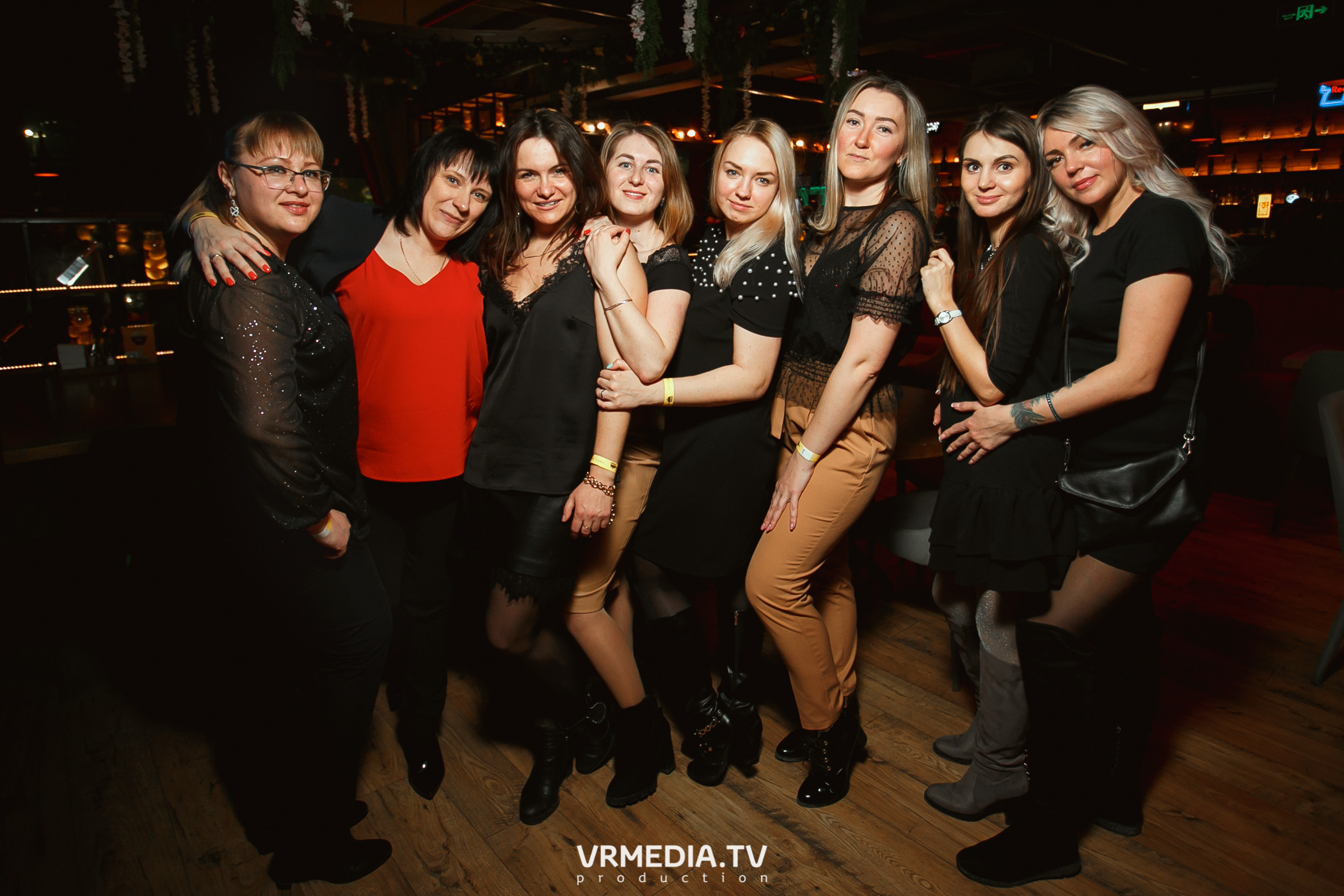 Алые Паруса в гриль-баре «Жара»